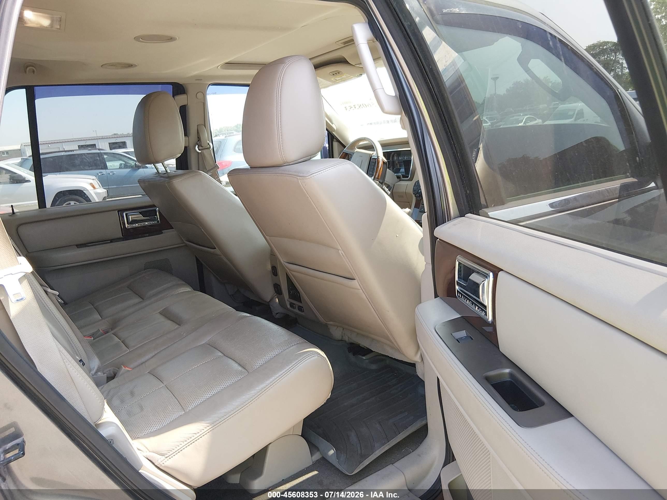 2012 Lincoln Navigator   Brown vin: 5LMJJ2J53CEL00686