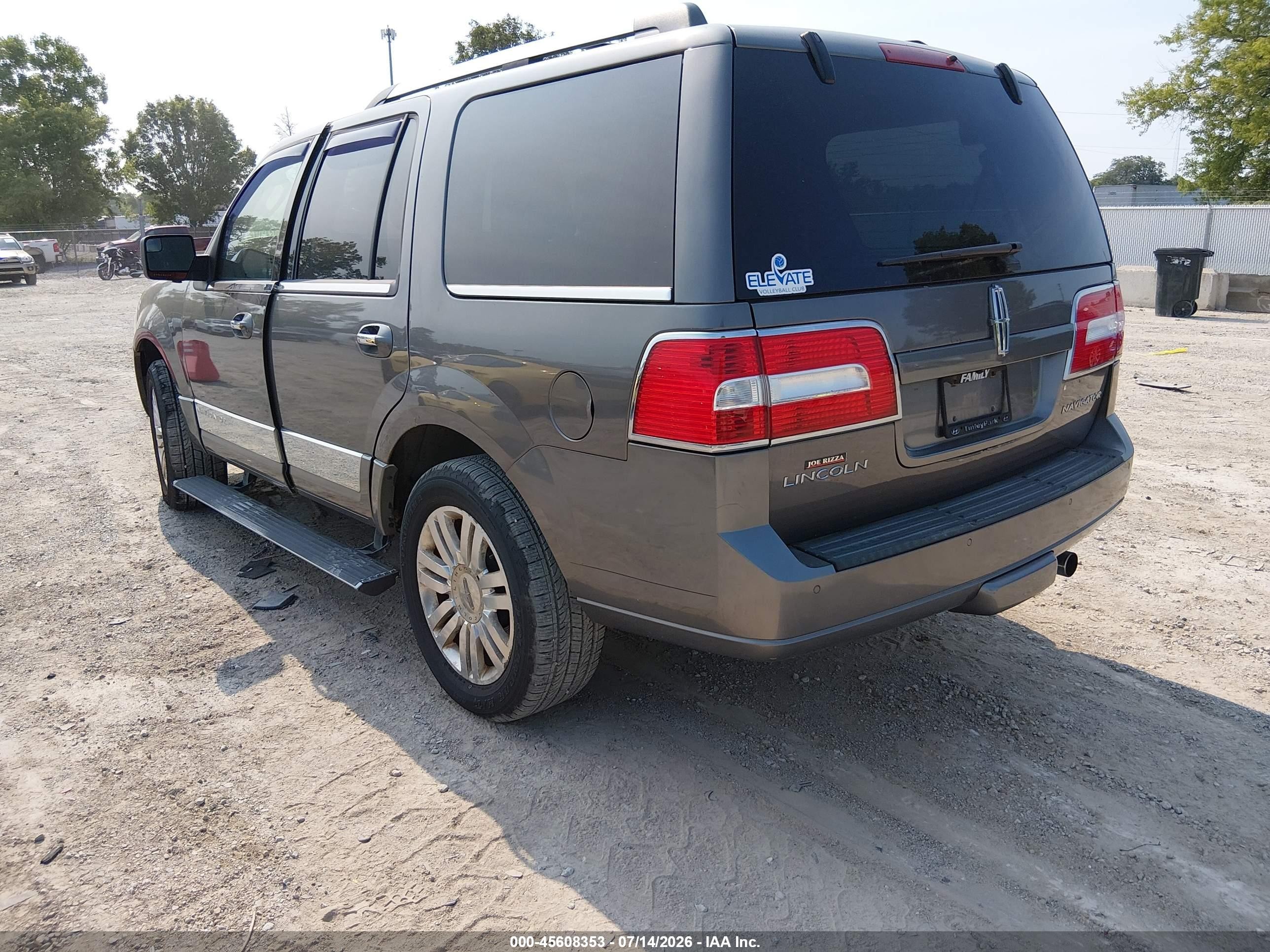 2012 Lincoln Navigator   Brown vin: 5LMJJ2J53CEL00686