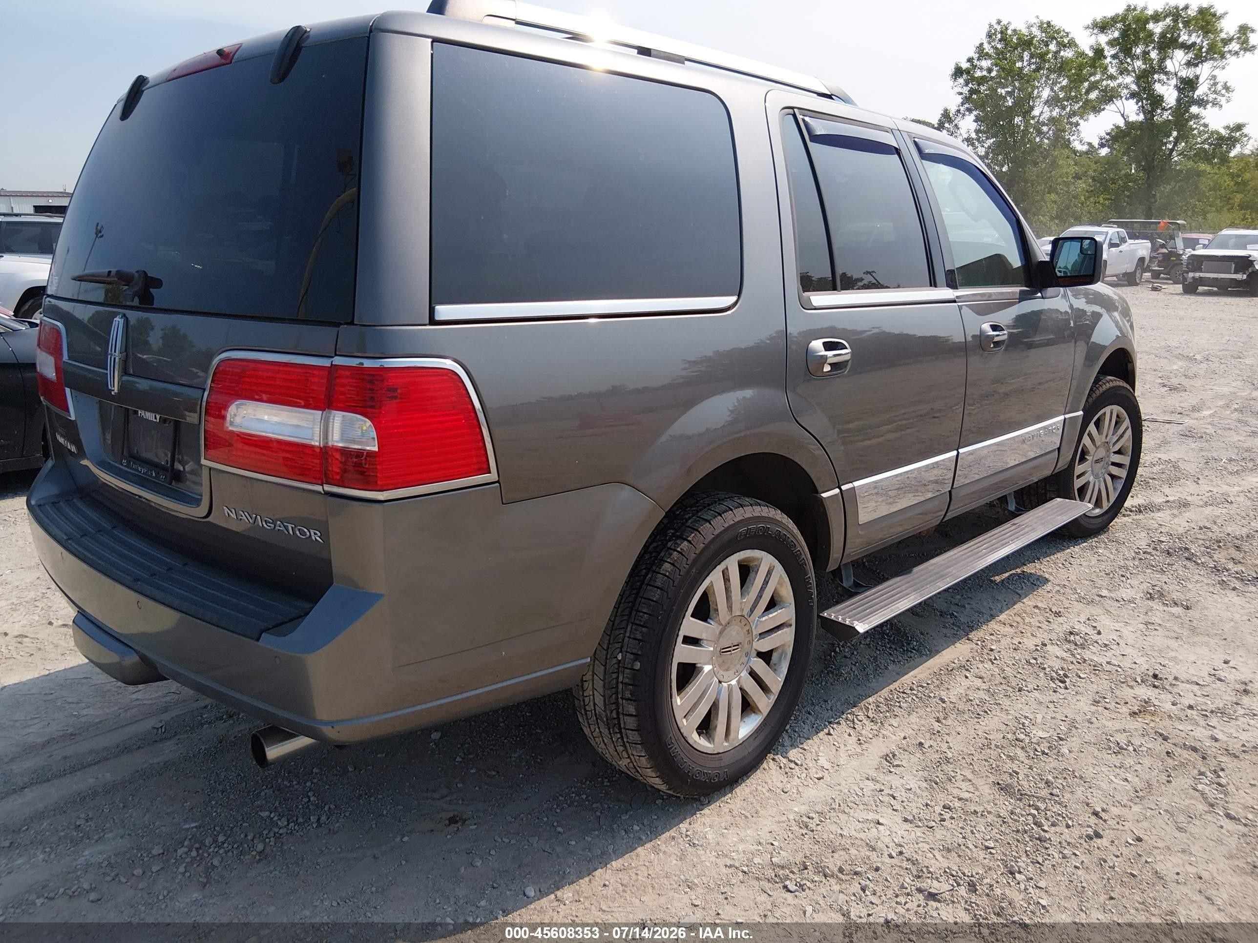 2012 Lincoln Navigator   Brown vin: 5LMJJ2J53CEL00686