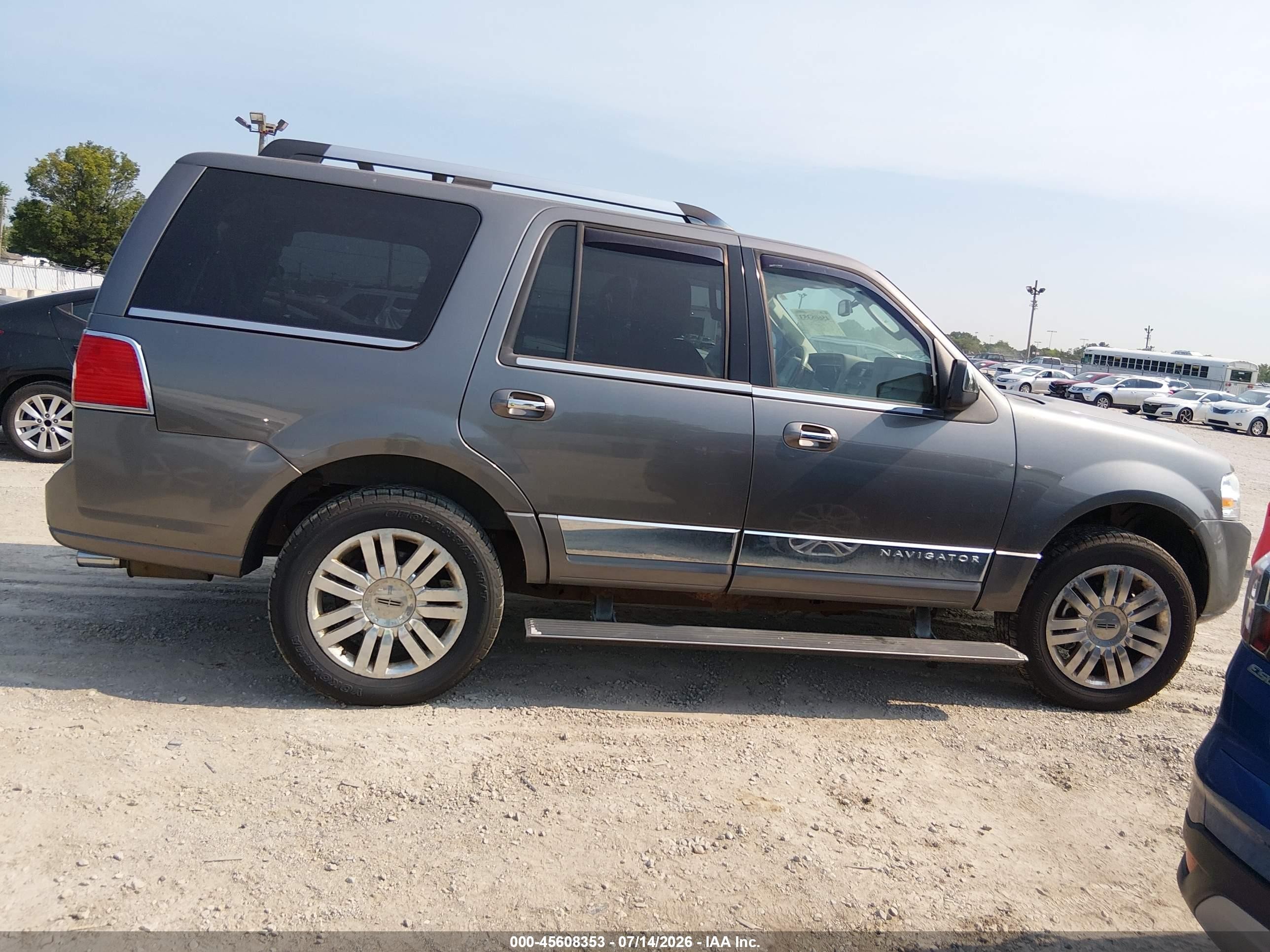 2012 Lincoln Navigator   Brown vin: 5LMJJ2J53CEL00686