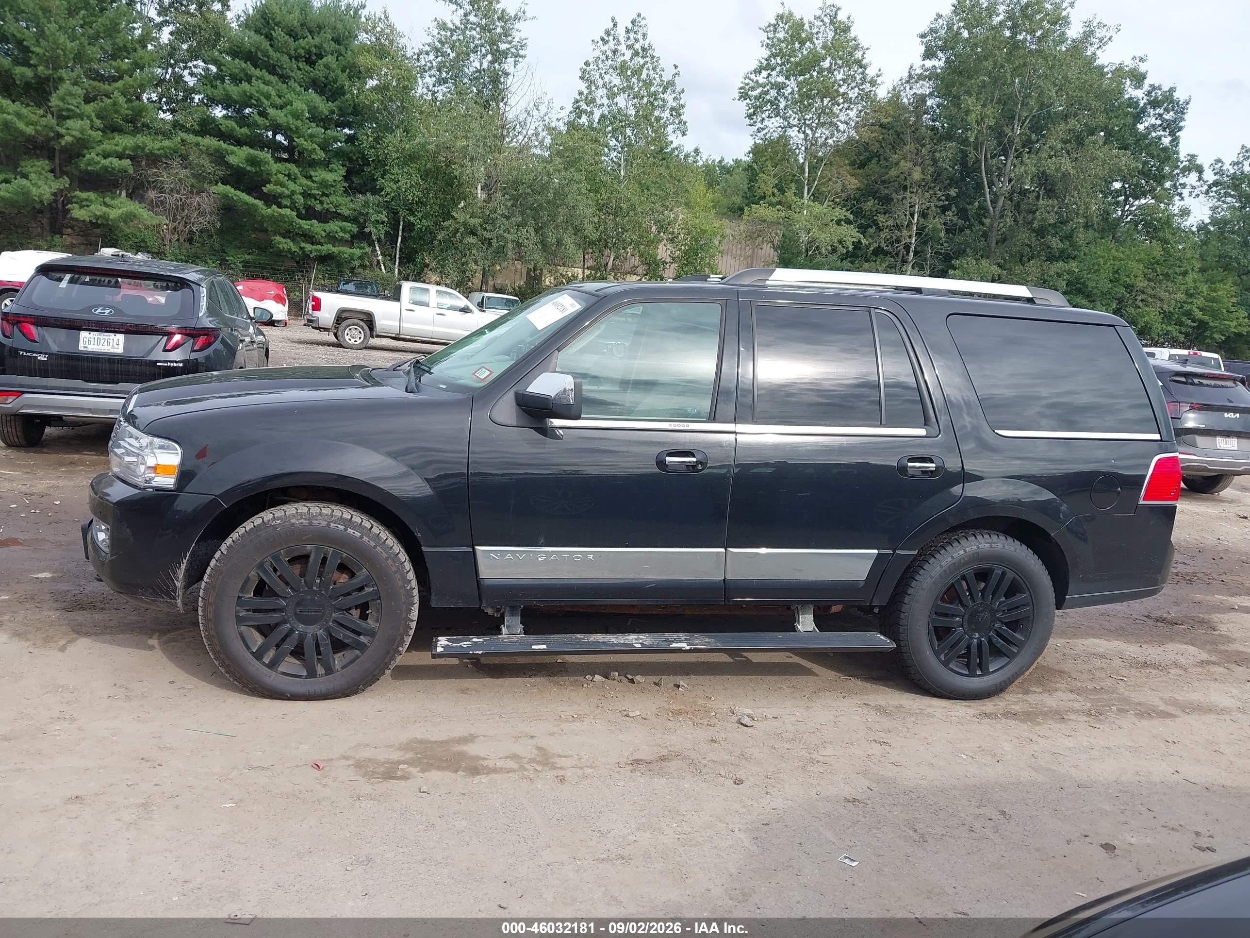 2013 Lincoln Navigator   Черный vin: 5LMJJ2J53DEL01273