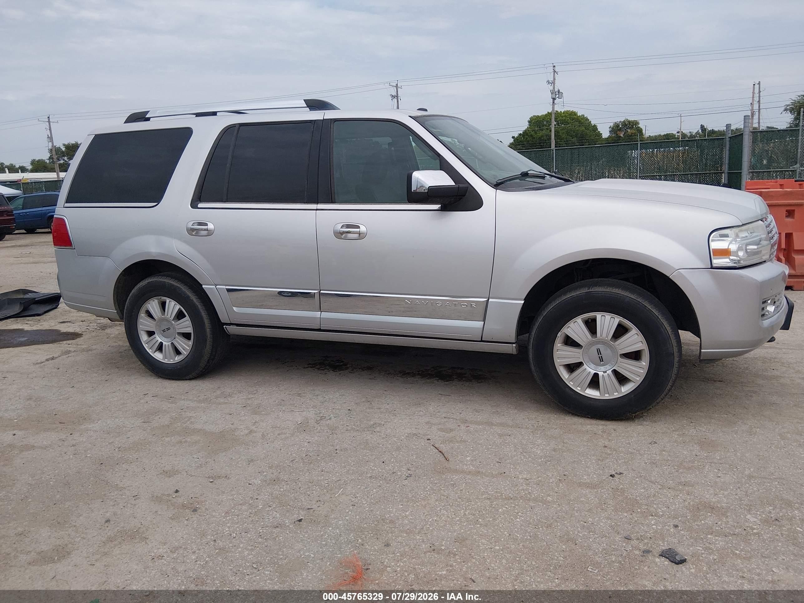 2013 Lincoln Navigator   Gray vin: 5LMJJ2J53DEL01547