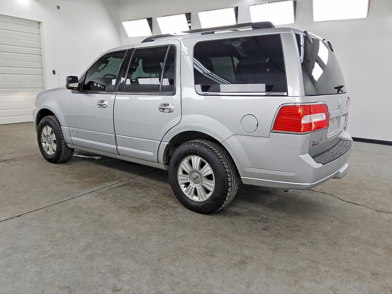 2013 Lincoln Navigator Silver vin: 5LMJJ2J53DEL06036