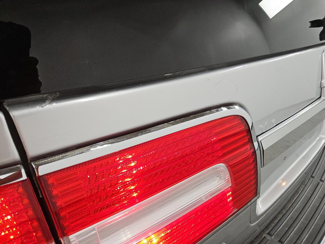2013 Lincoln Navigator Silver vin: 5LMJJ2J53DEL06036 Damage: Lift Gate, Gouged, 1 To 2 Inches