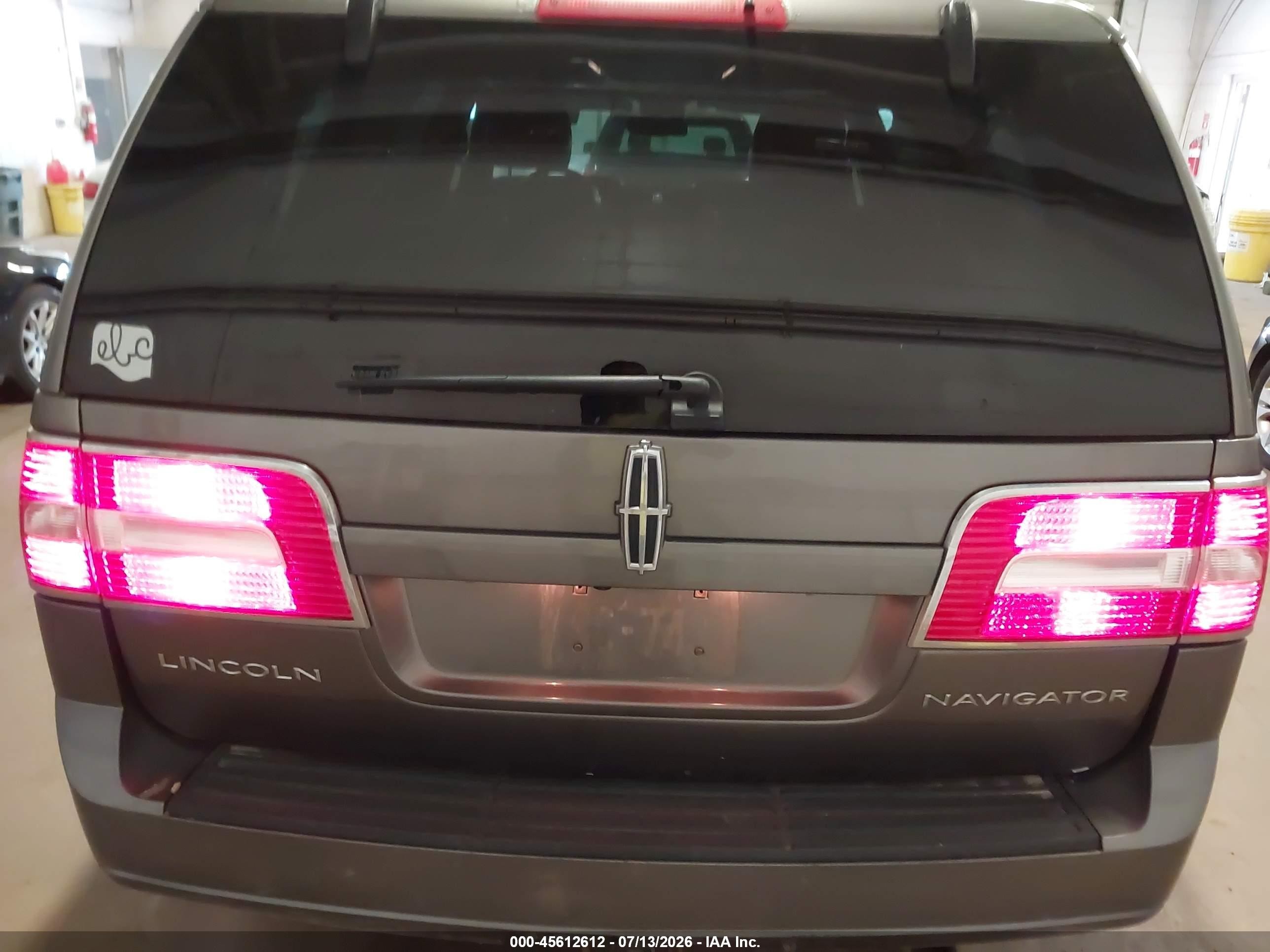 2014 Lincoln Navigator   Gray vin: 5LMJJ2J53EEL03963