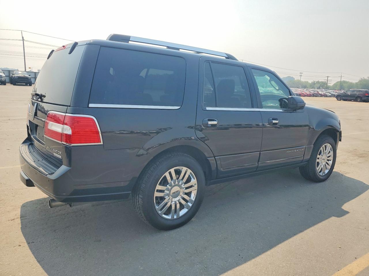 2010 Lincoln Navigator Black vin: 5LMJJ2J54AEJ10585