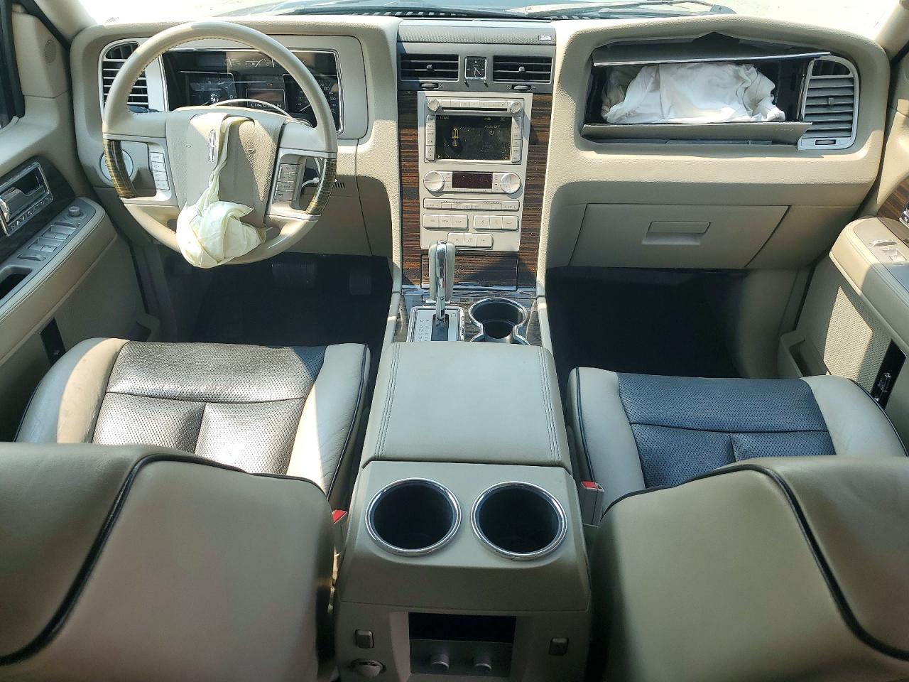 2010 Lincoln Navigator Black vin: 5LMJJ2J54AEJ10585