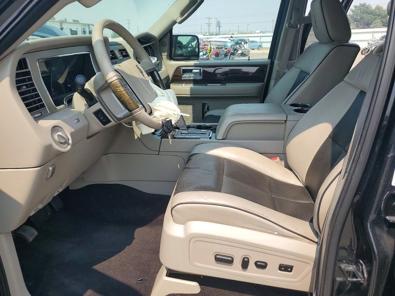 2010 Lincoln Navigator Black vin: 5LMJJ2J54AEJ10585