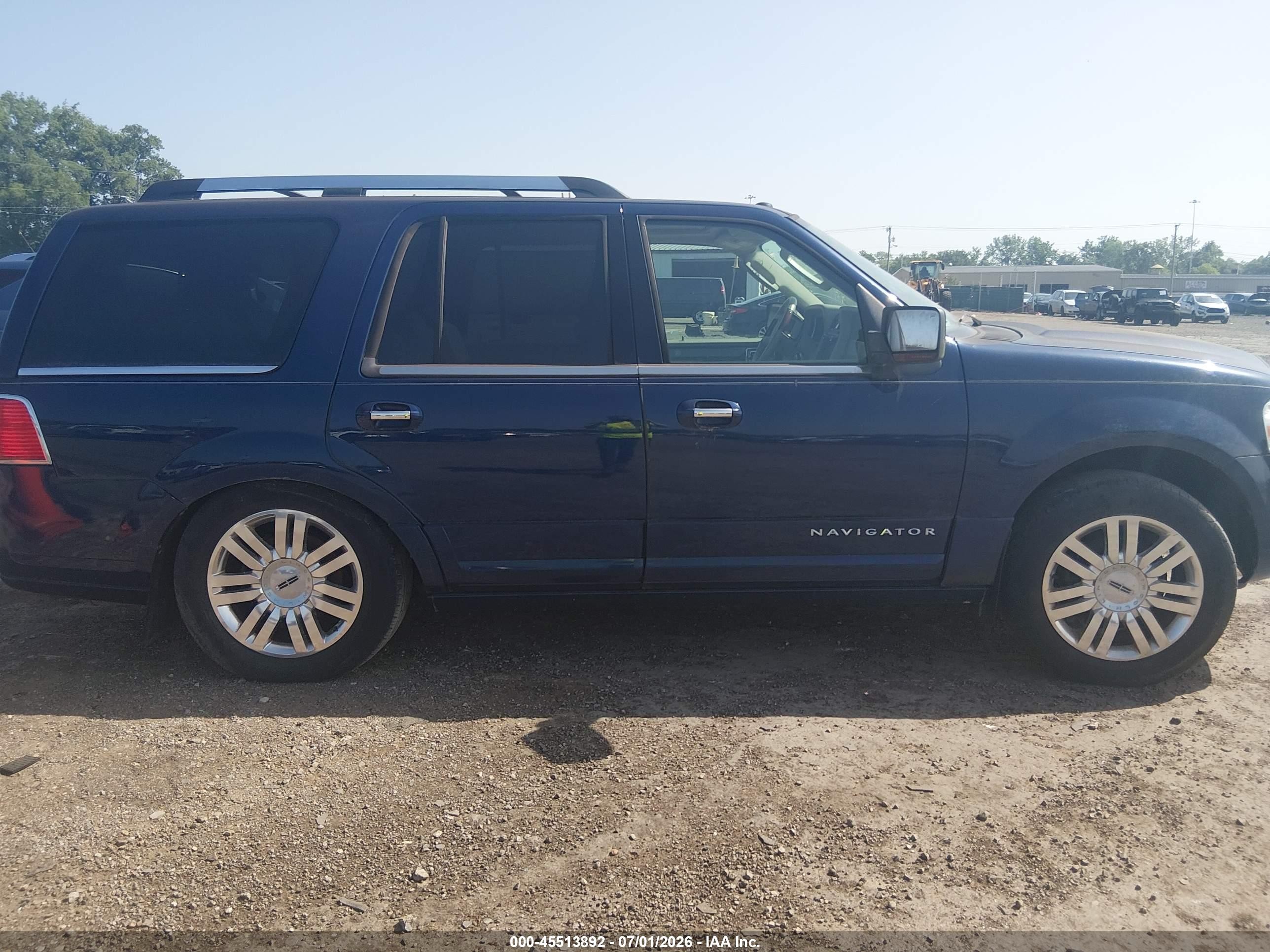 2011 Lincoln Navigator   Blue vin: 5LMJJ2J55BEJ02755