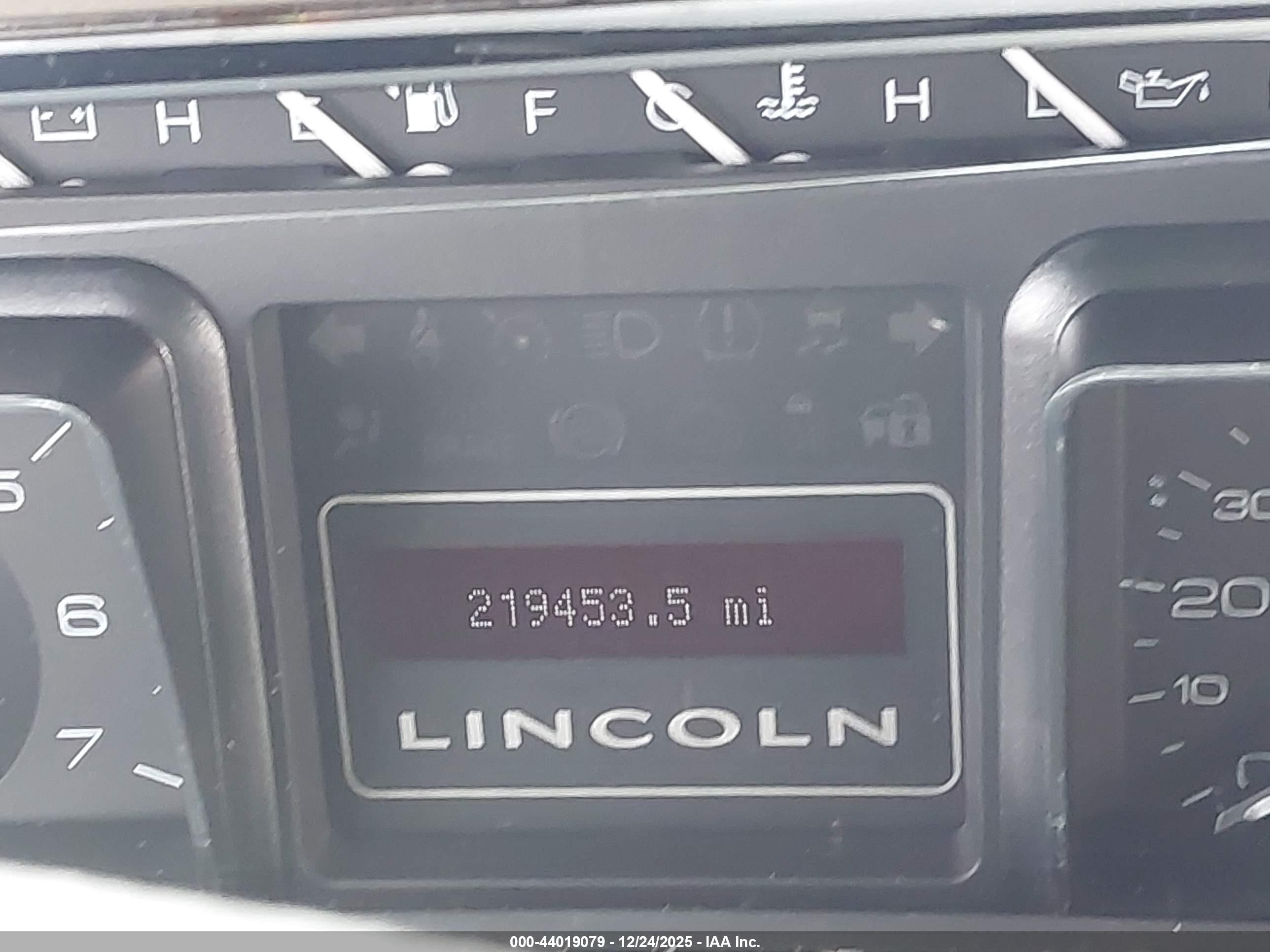 2012 Lincoln Navigator   Black vin: 5LMJJ2J55CEL05789