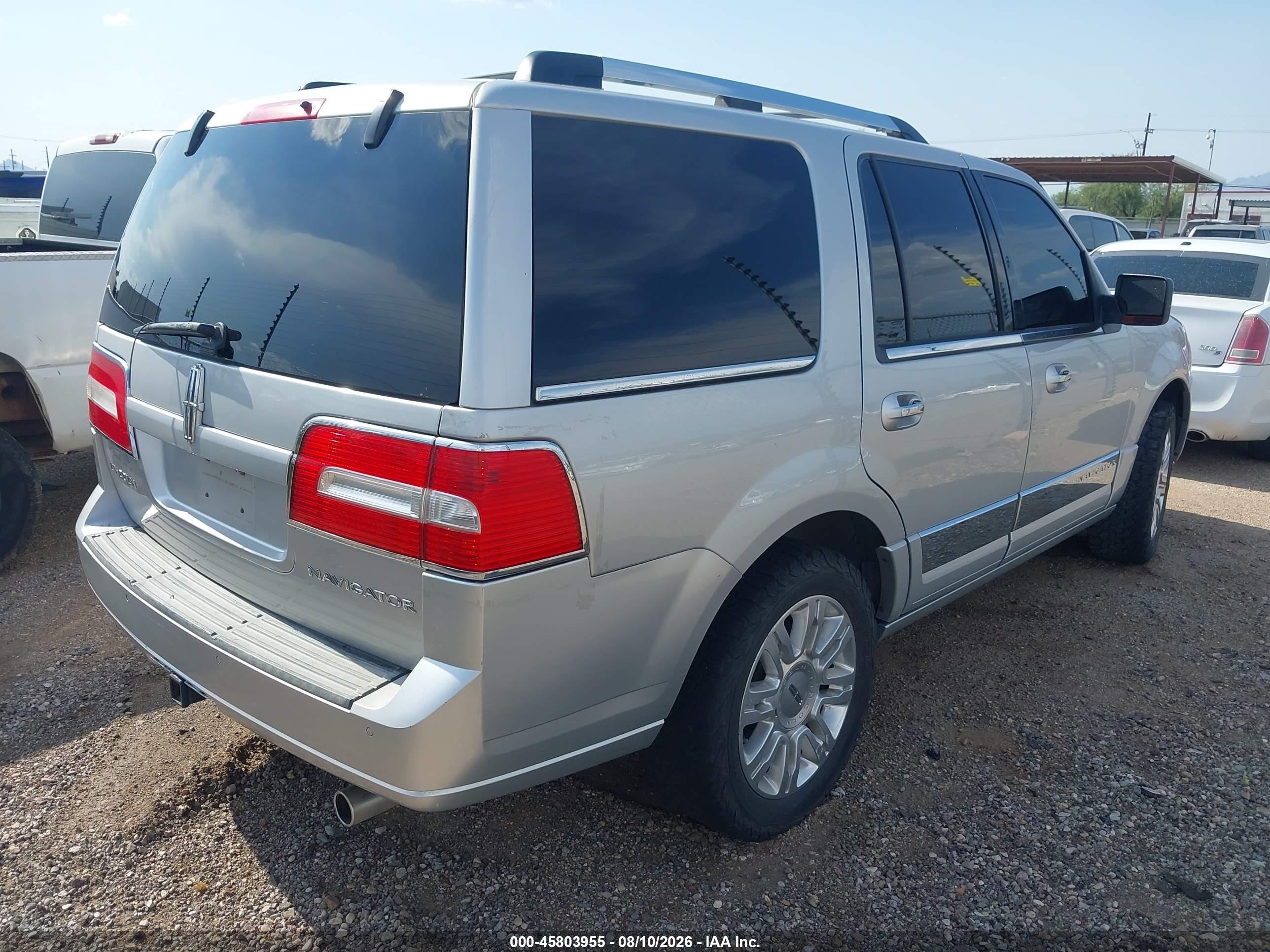 2010 Lincoln Navigator   Silver vin: 5LMJJ2J56AEJ03511