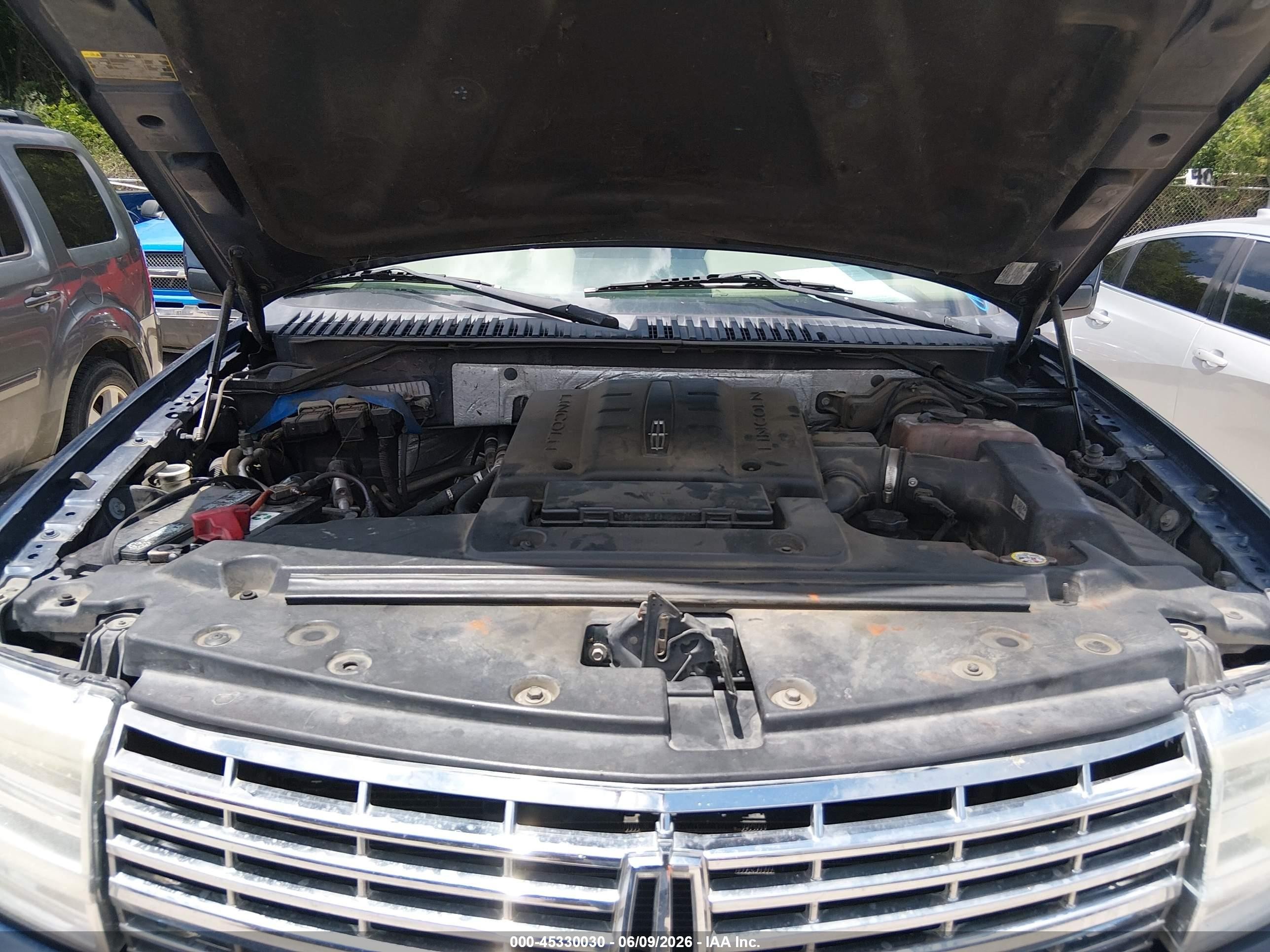 2013 Lincoln Navigator   Синий vin: 5LMJJ2J56DEL01705