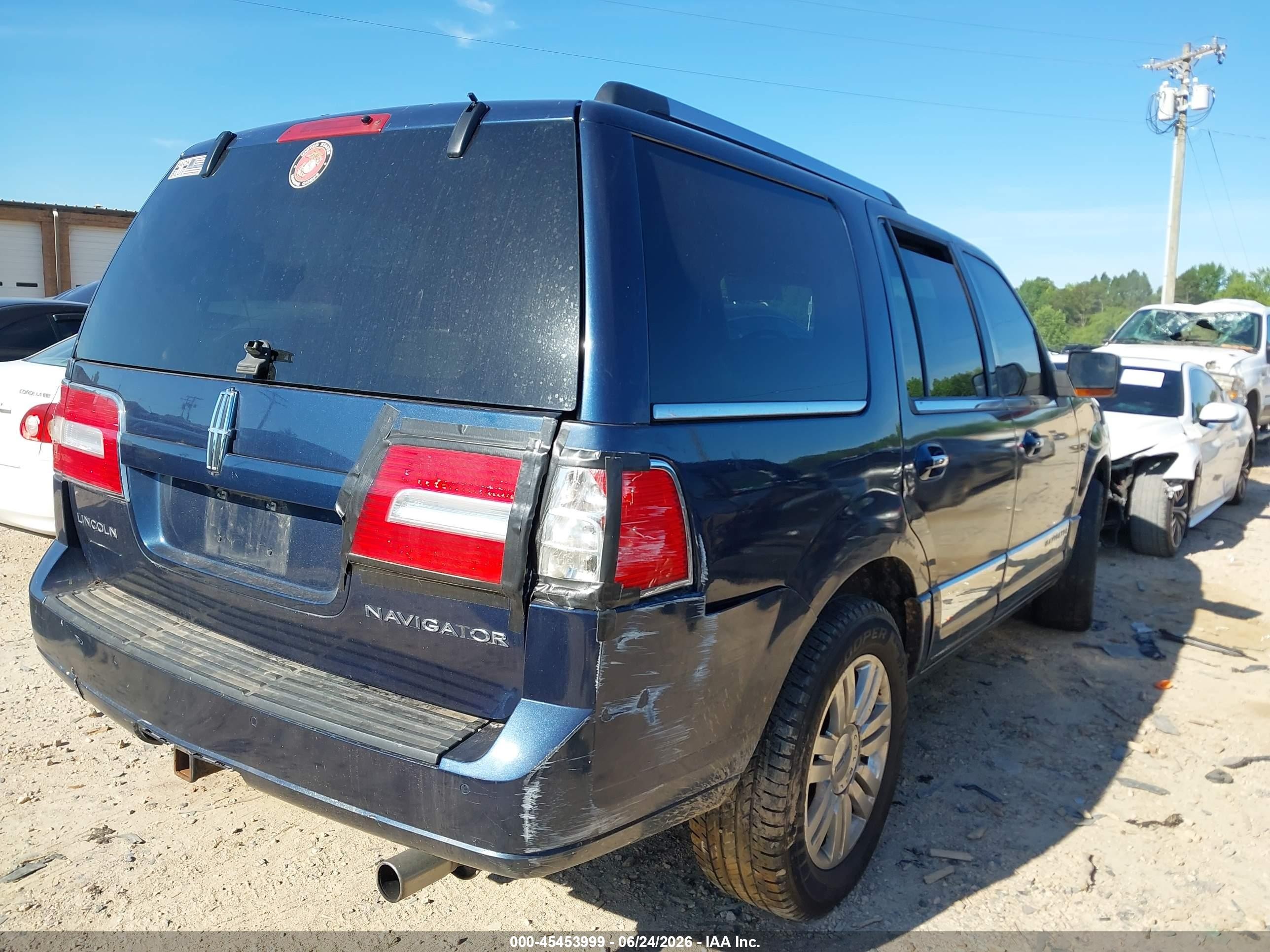 2013 Lincoln Navigator   Dark Blue vin: 5LMJJ2J56DEL05477