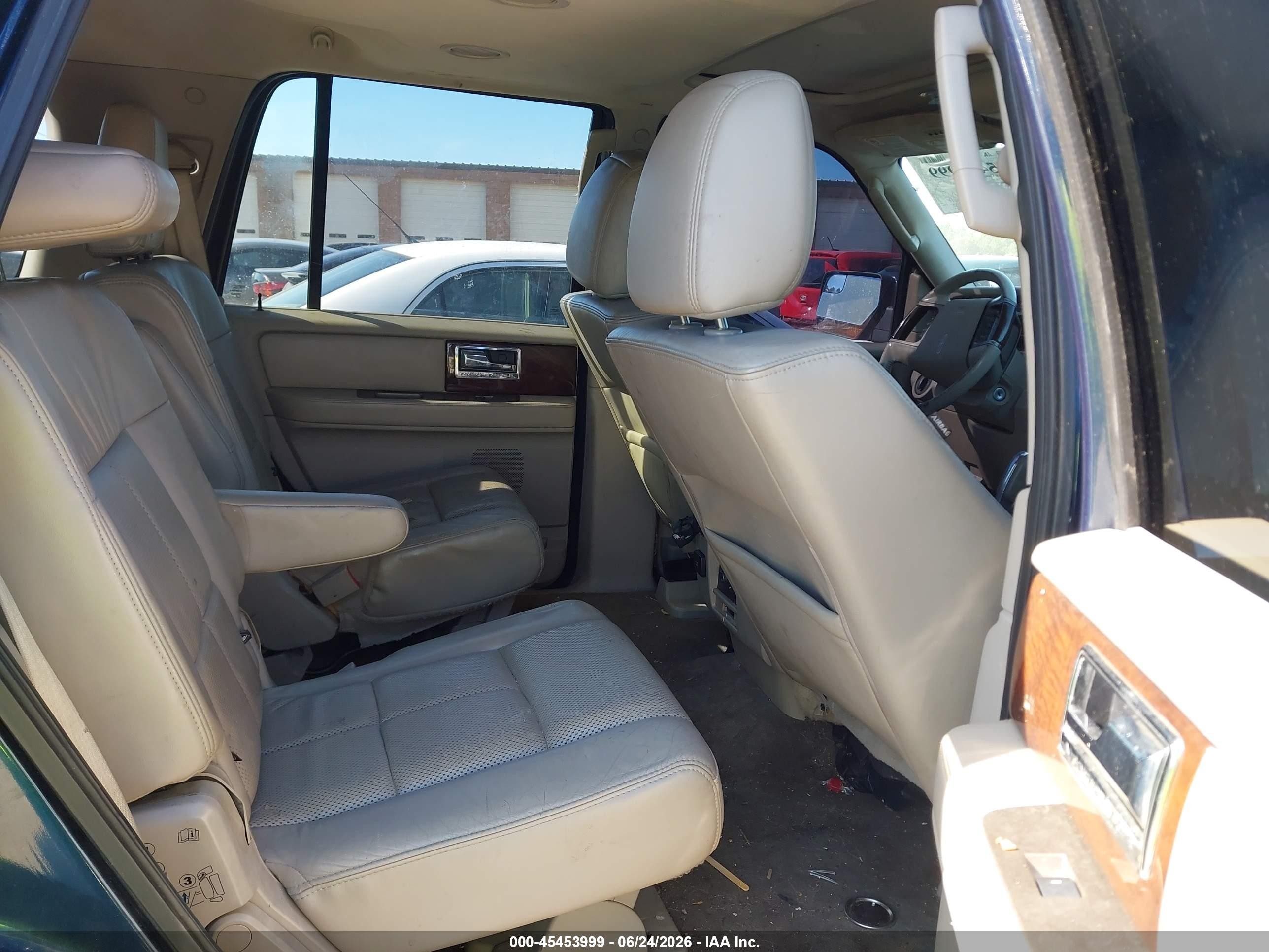 2013 Lincoln Navigator   Dark Blue vin: 5LMJJ2J56DEL05477