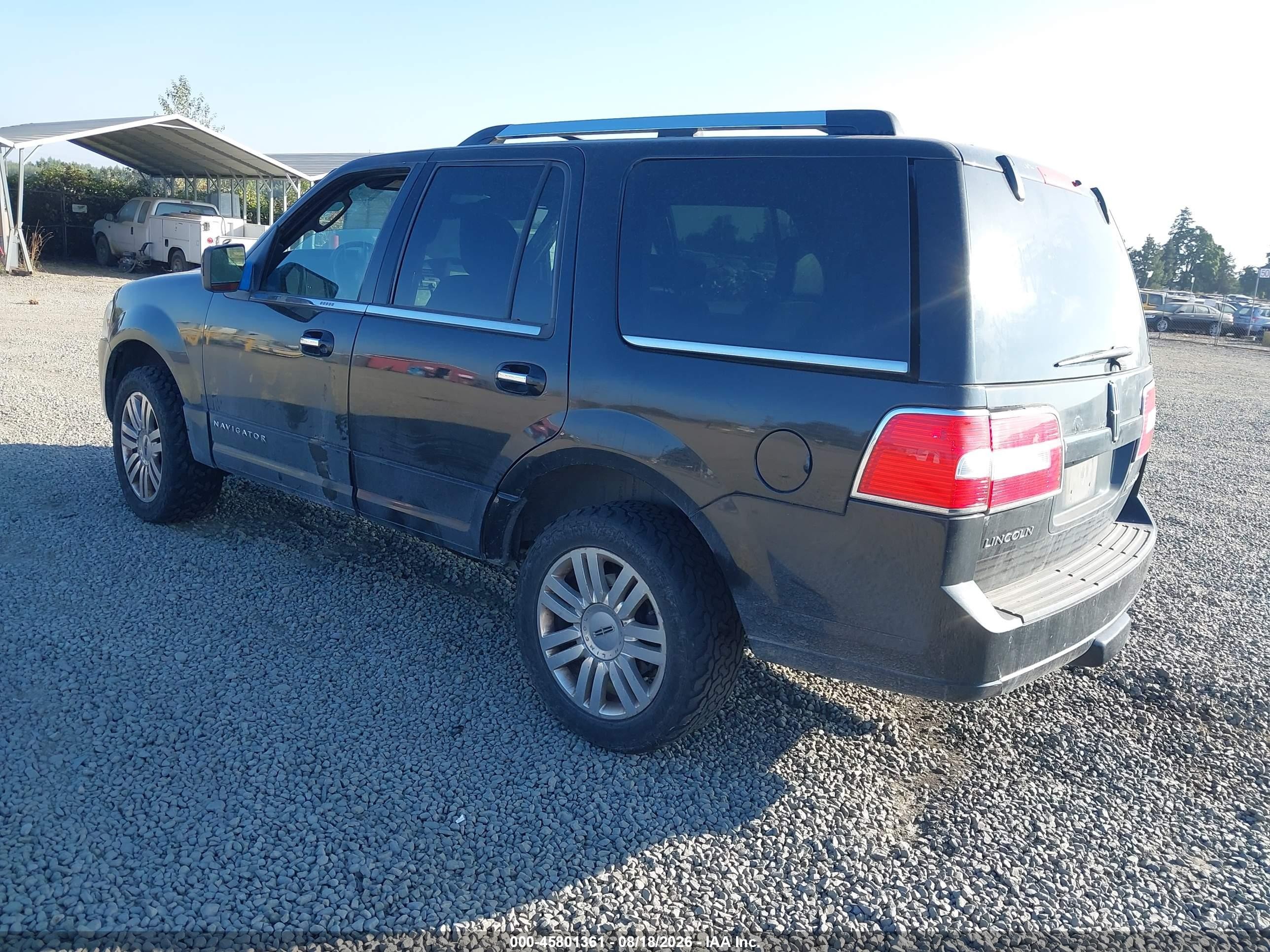 2011 Lincoln Navigator   Black vin: 5LMJJ2J57BEJ05754
