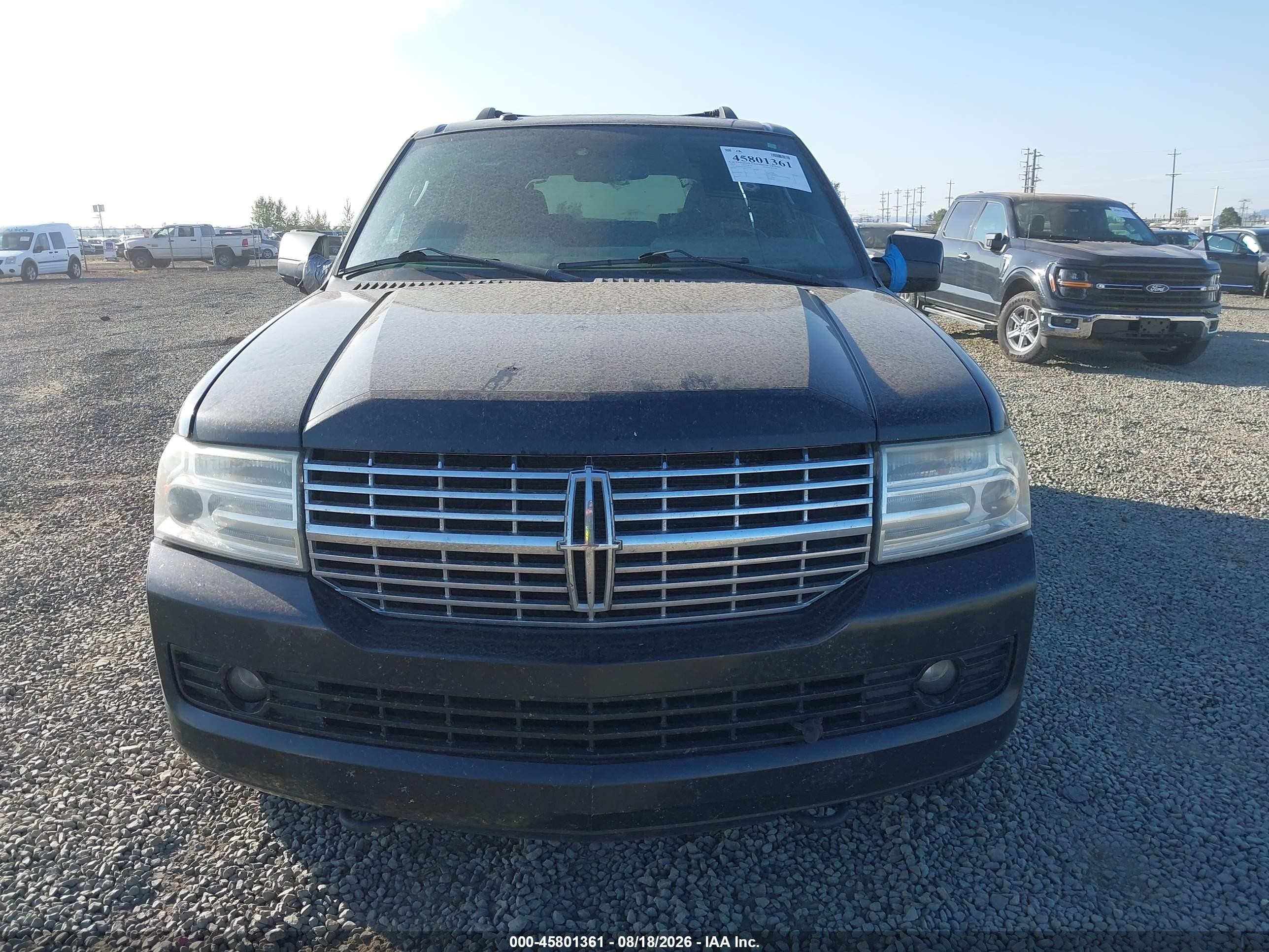 2011 Lincoln Navigator   Black vin: 5LMJJ2J57BEJ05754