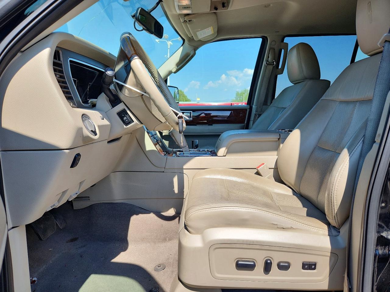 2012 Lincoln Navigator Black vin: 5LMJJ2J57CEL00884