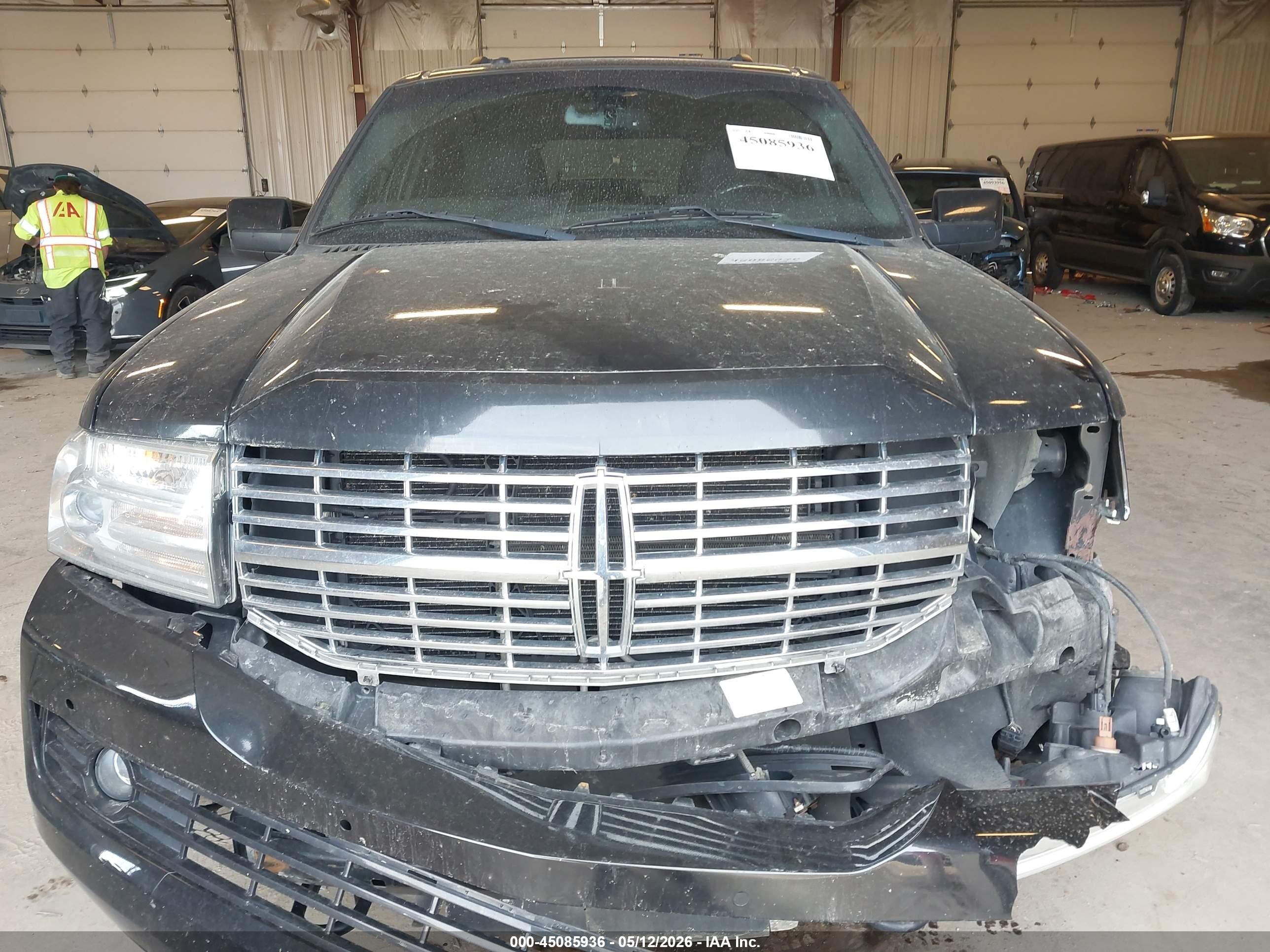 2014 Lincoln Navigator   Black vin: 5LMJJ2J57EEL07384