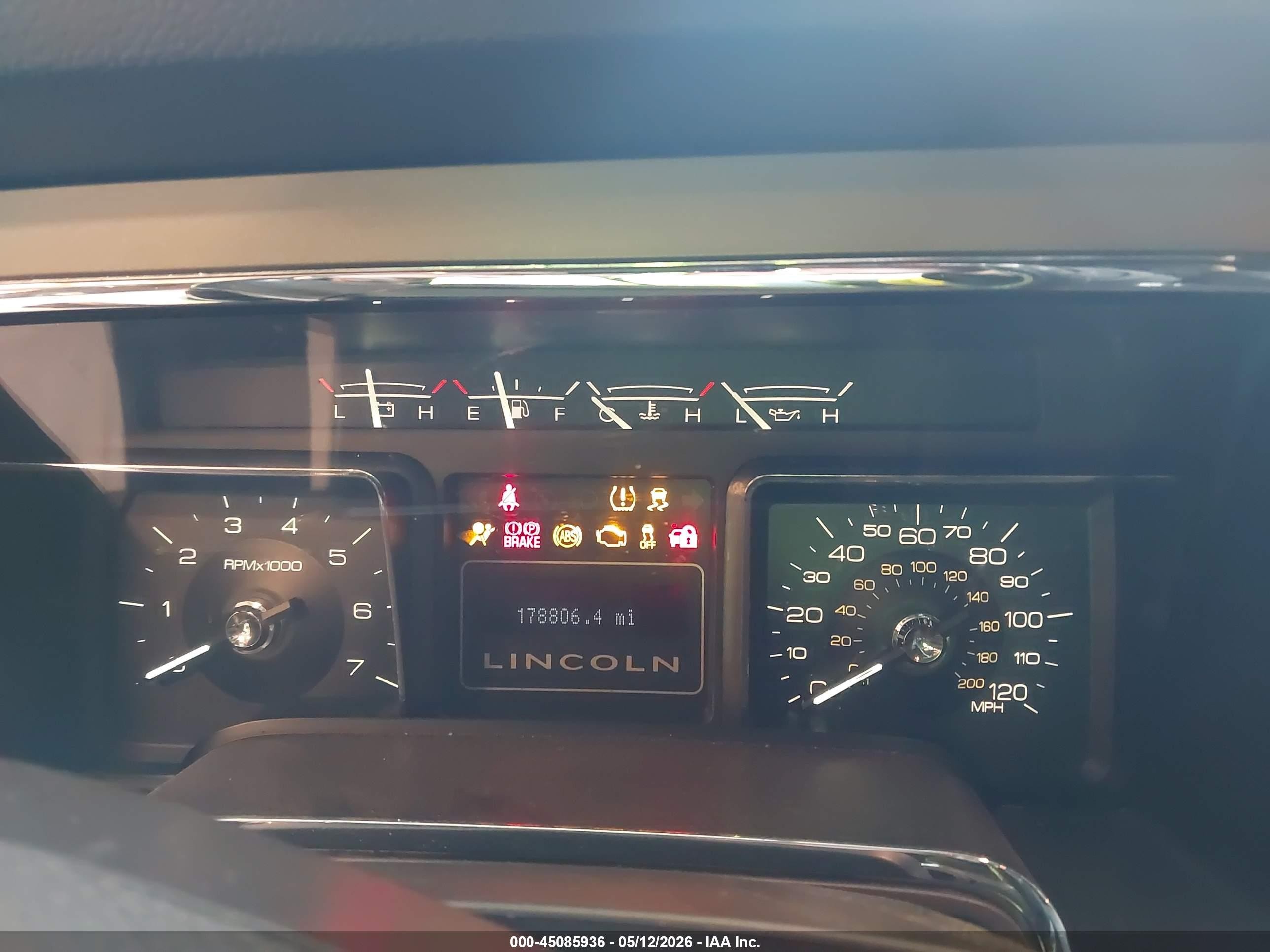 2014 Lincoln Navigator   Black vin: 5LMJJ2J57EEL07384