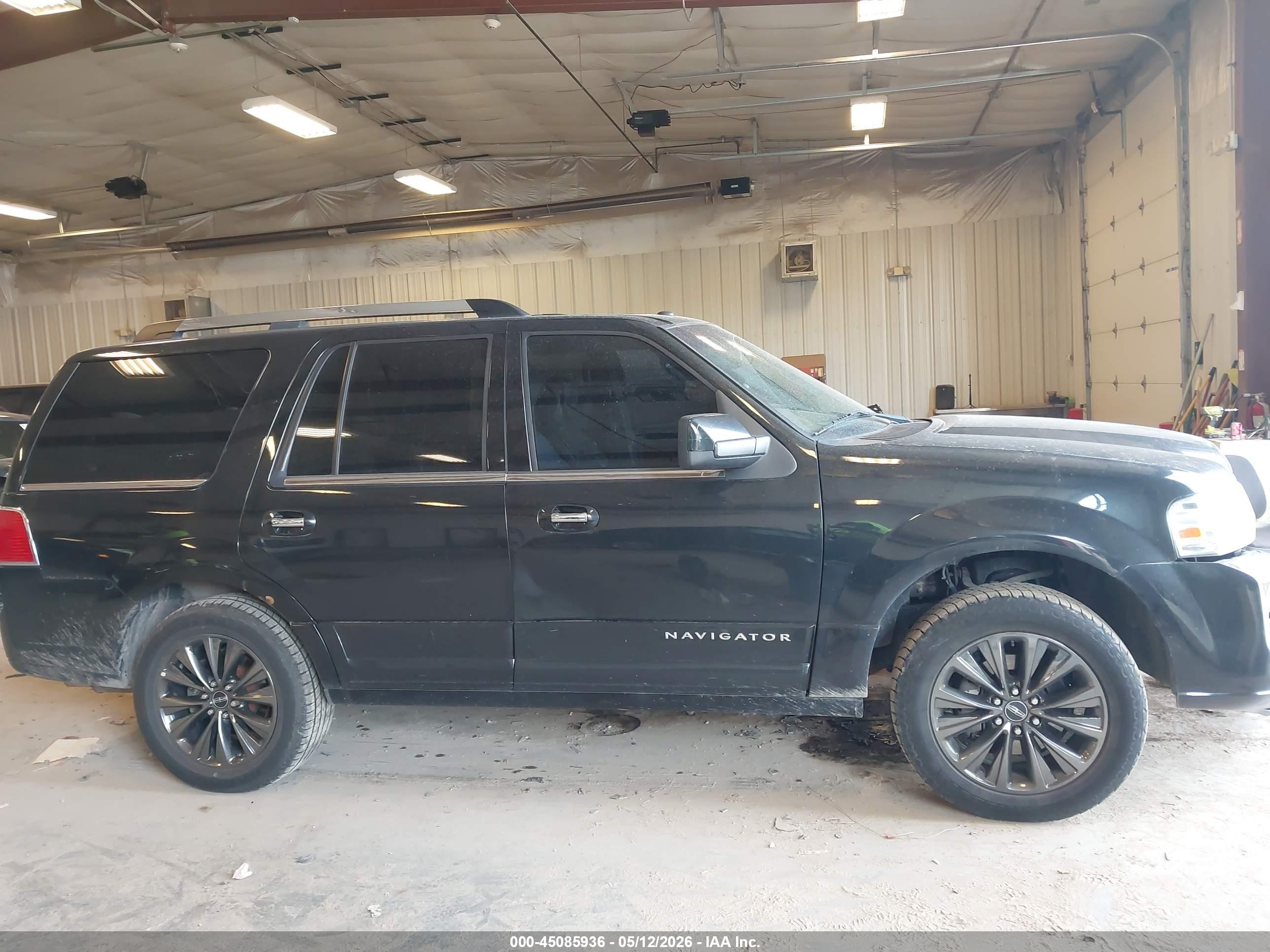 2014 Lincoln Navigator   Black vin: 5LMJJ2J57EEL07384