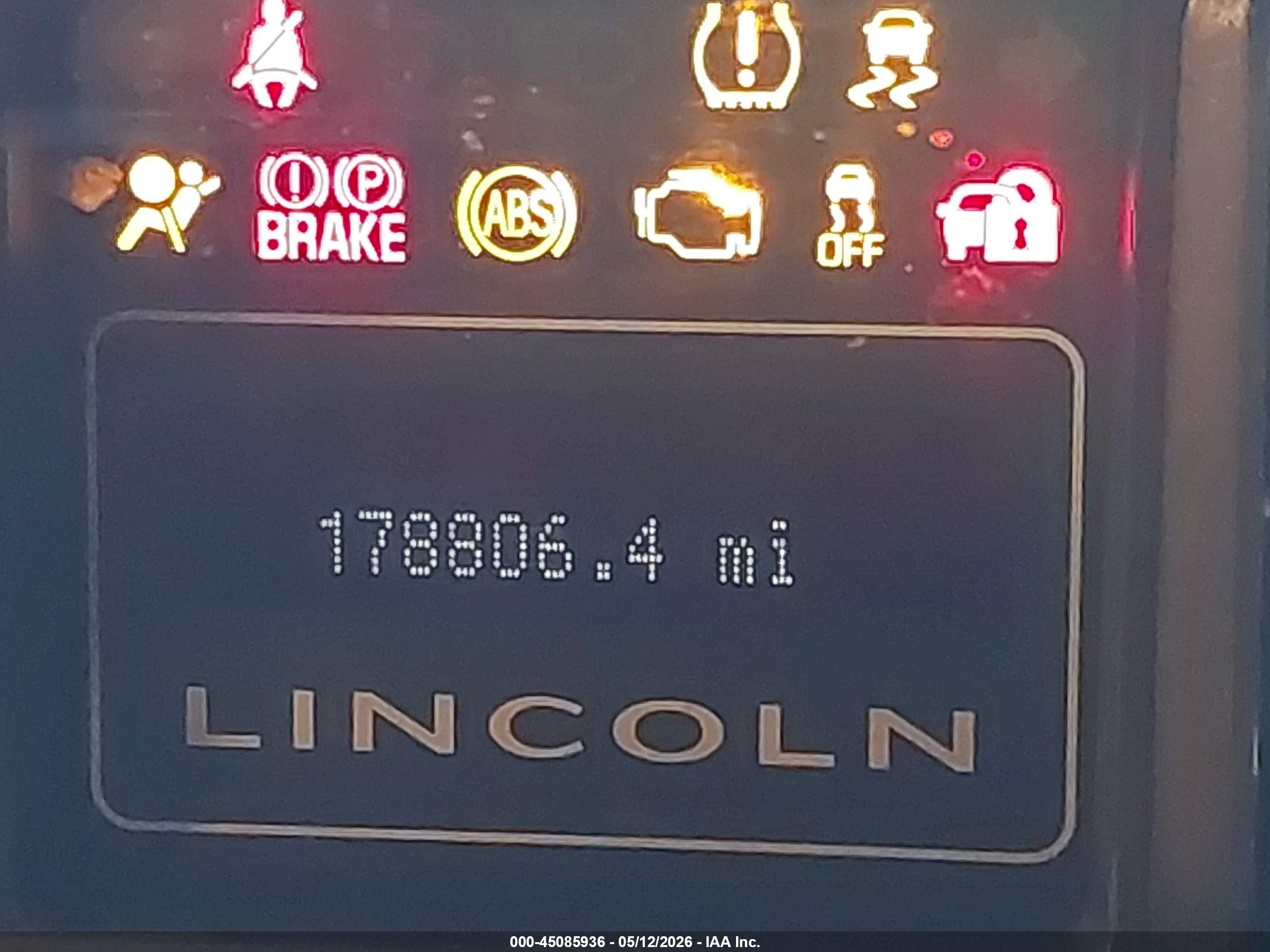 2014 Lincoln Navigator   Black vin: 5LMJJ2J57EEL07384