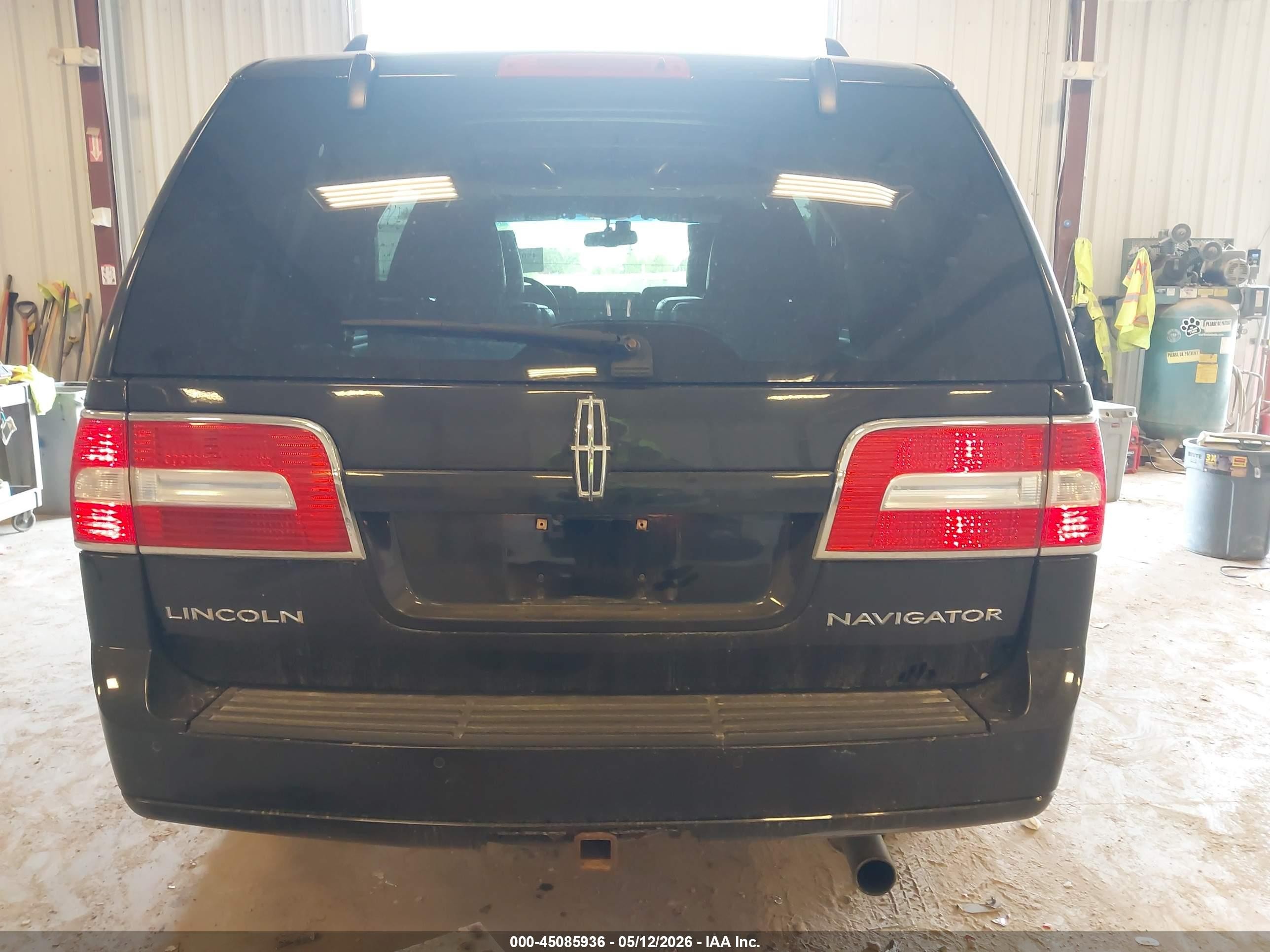 2014 Lincoln Navigator   Black vin: 5LMJJ2J57EEL07384