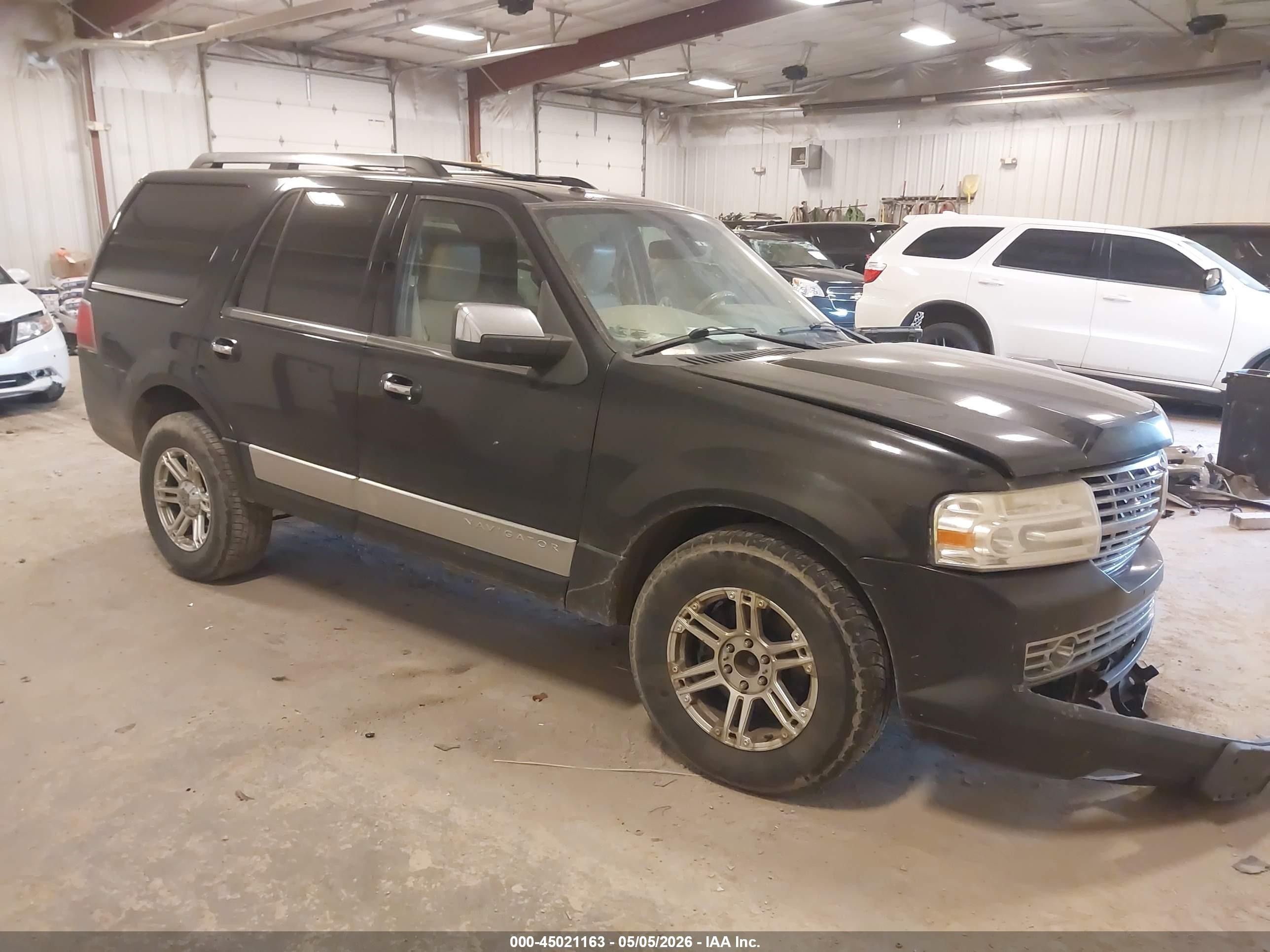 2010 Lincoln Navigator   Black vin: 5LMJJ2J58AEJ05406