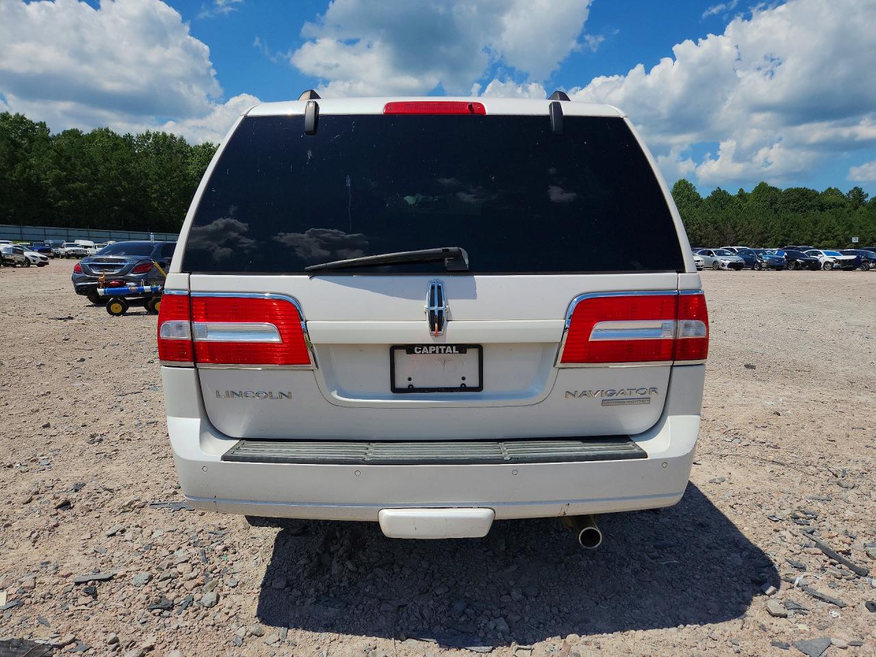 2013 Lincoln Navigator White vin: 5LMJJ2J58DEL05089
