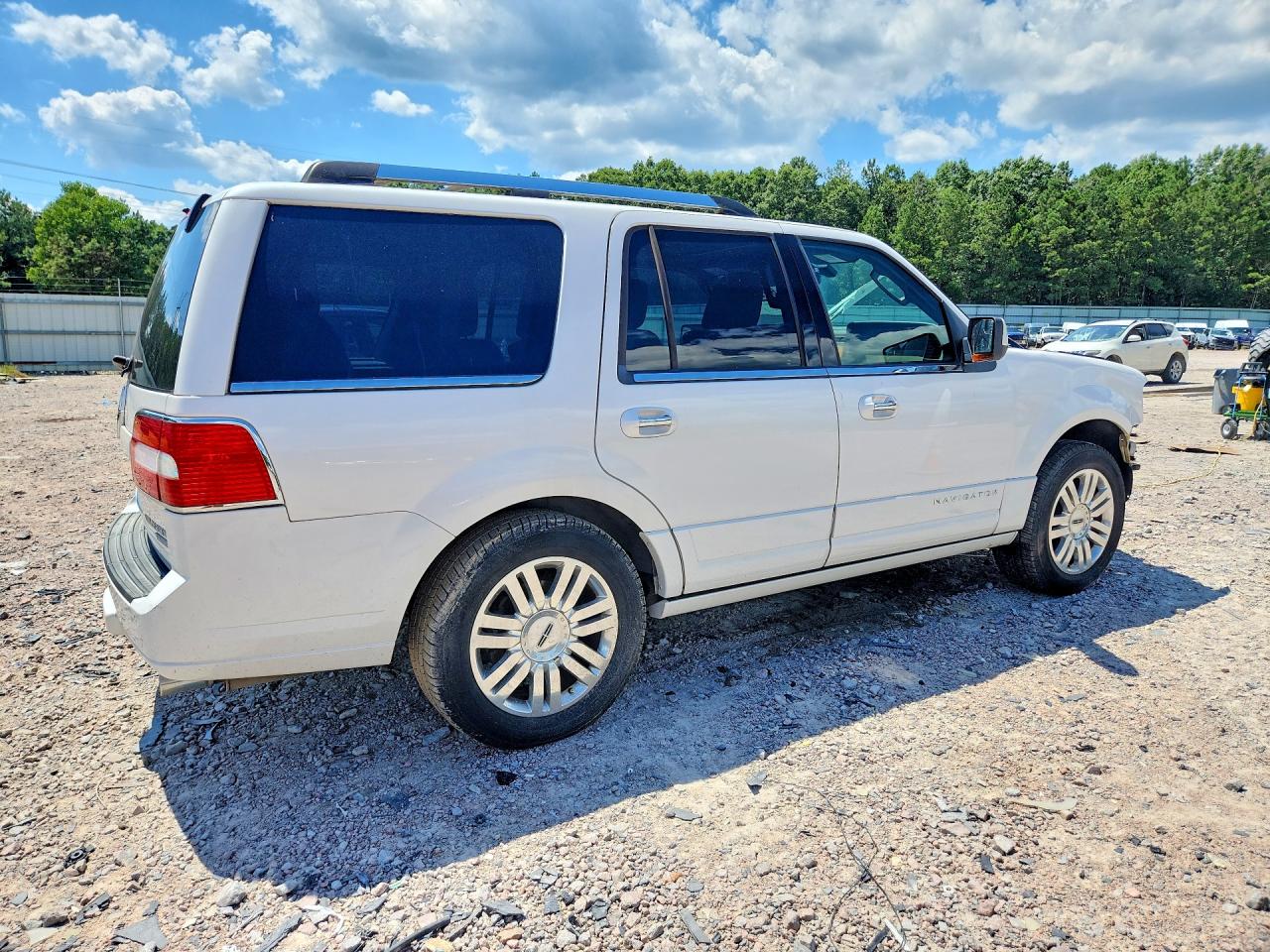 2013 Lincoln Navigator White vin: 5LMJJ2J58DEL05089