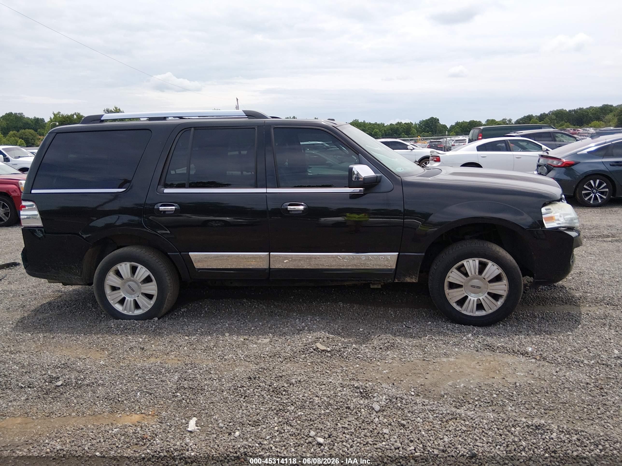 2013 Lincoln Navigator   Black vin: 5LMJJ2J59DEL01682