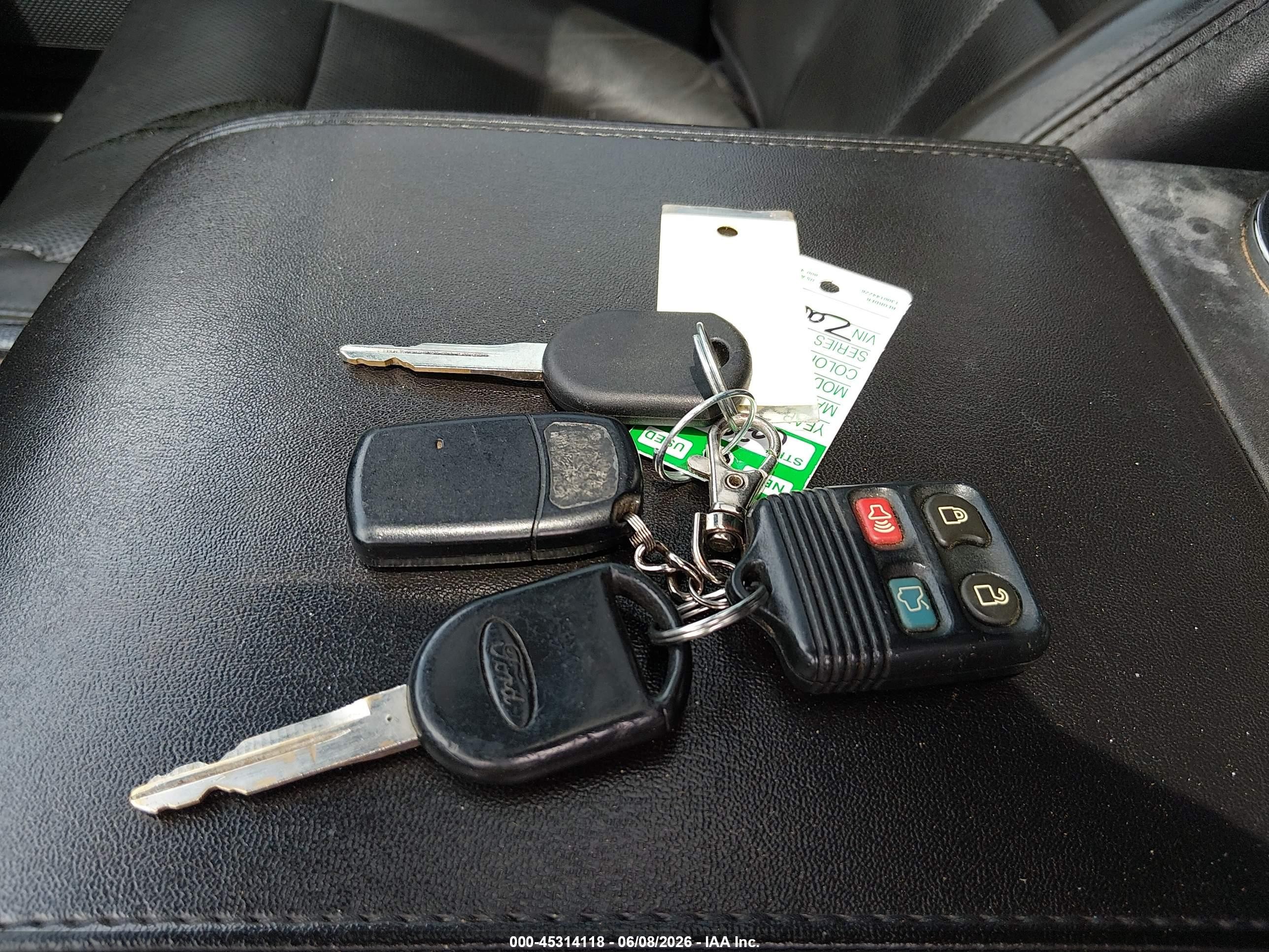 2013 Lincoln Navigator   Black vin: 5LMJJ2J59DEL01682