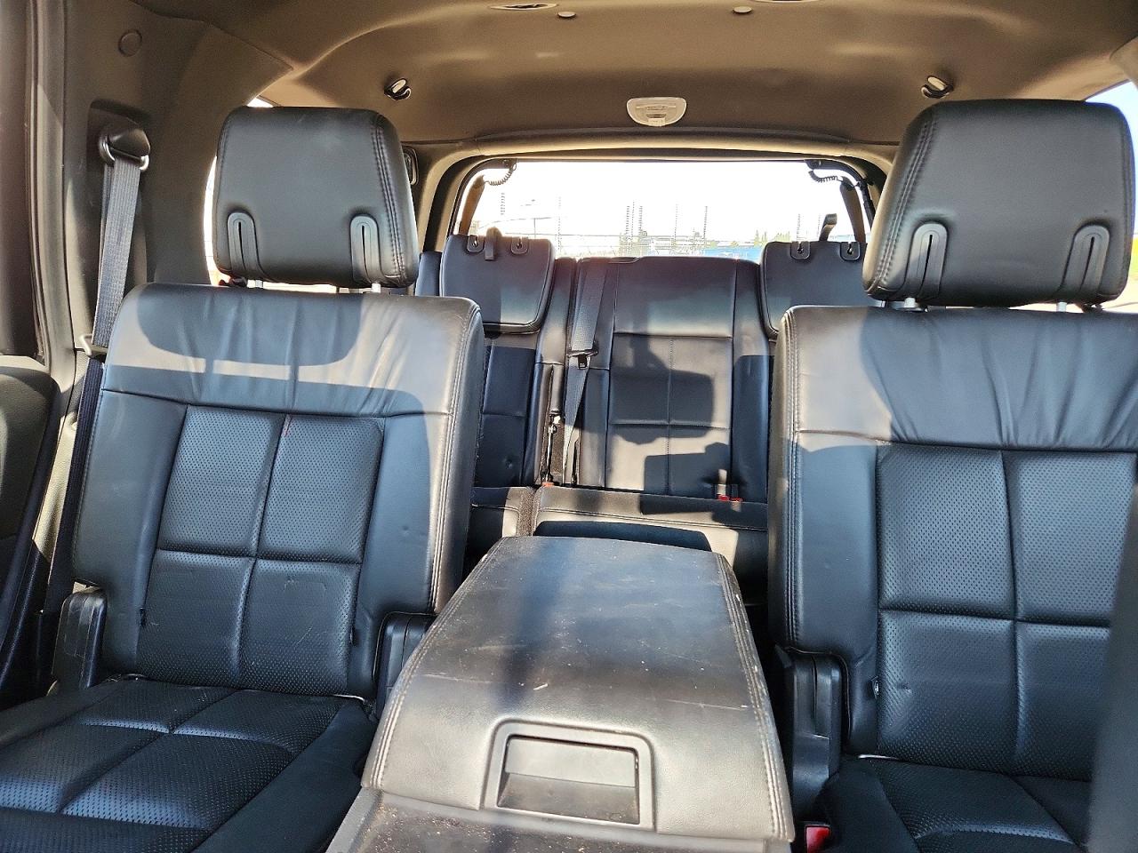 2010 Lincoln Navigator Black vin: 5LMJJ2J5XAEJ06489