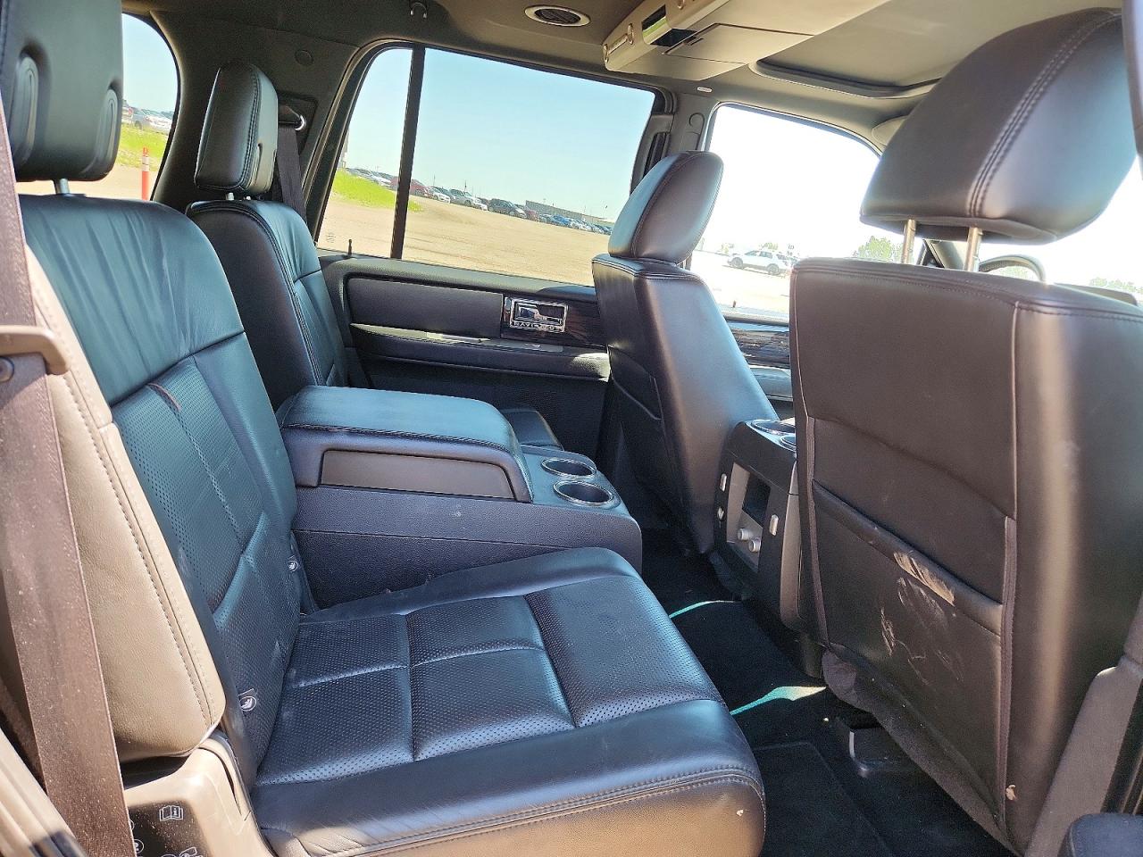 2010 Lincoln Navigator Black vin: 5LMJJ2J5XAEJ06489