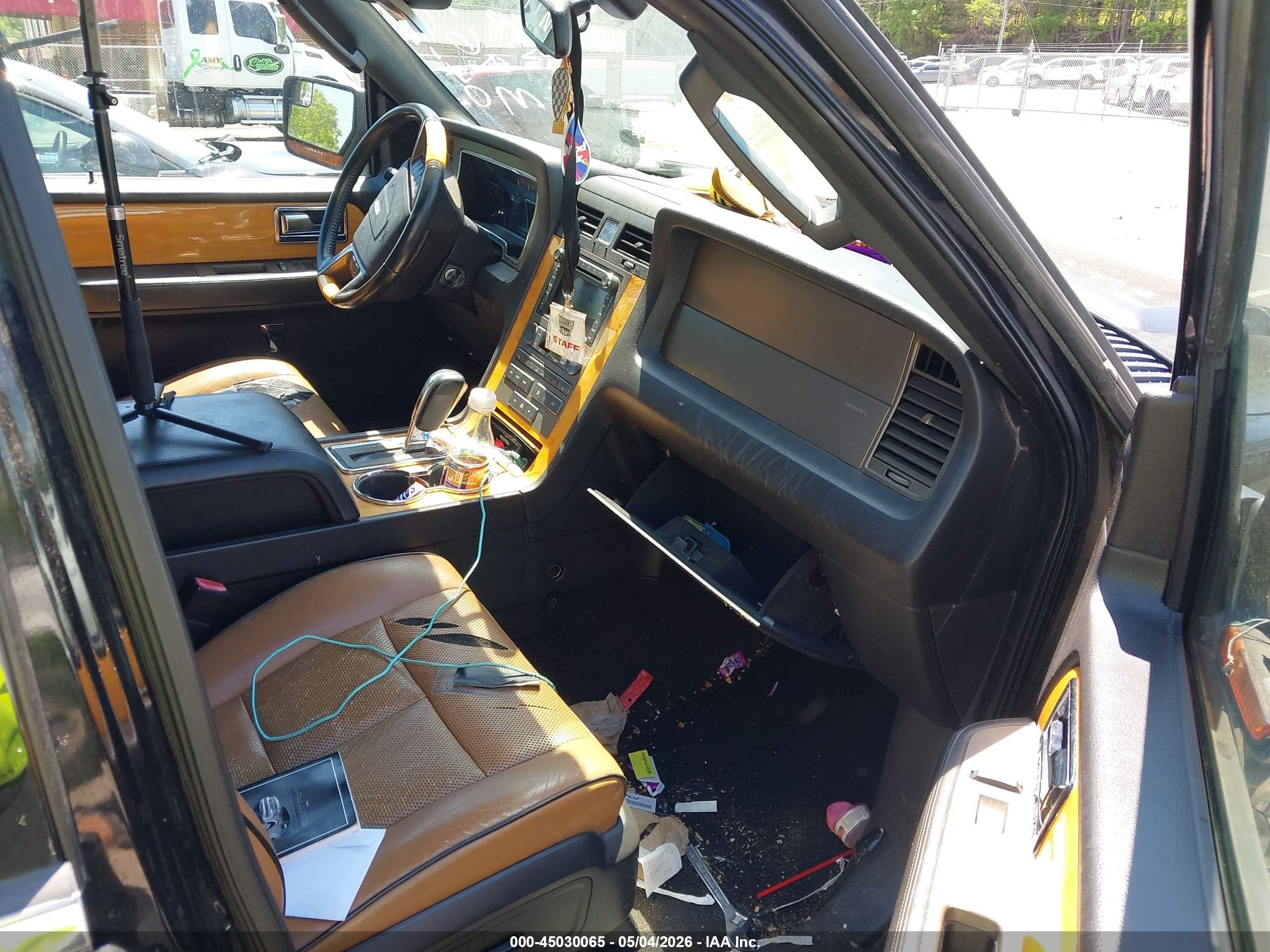 2012 Lincoln Navigator   Black vin: 5LMJJ2J5XCEL09059