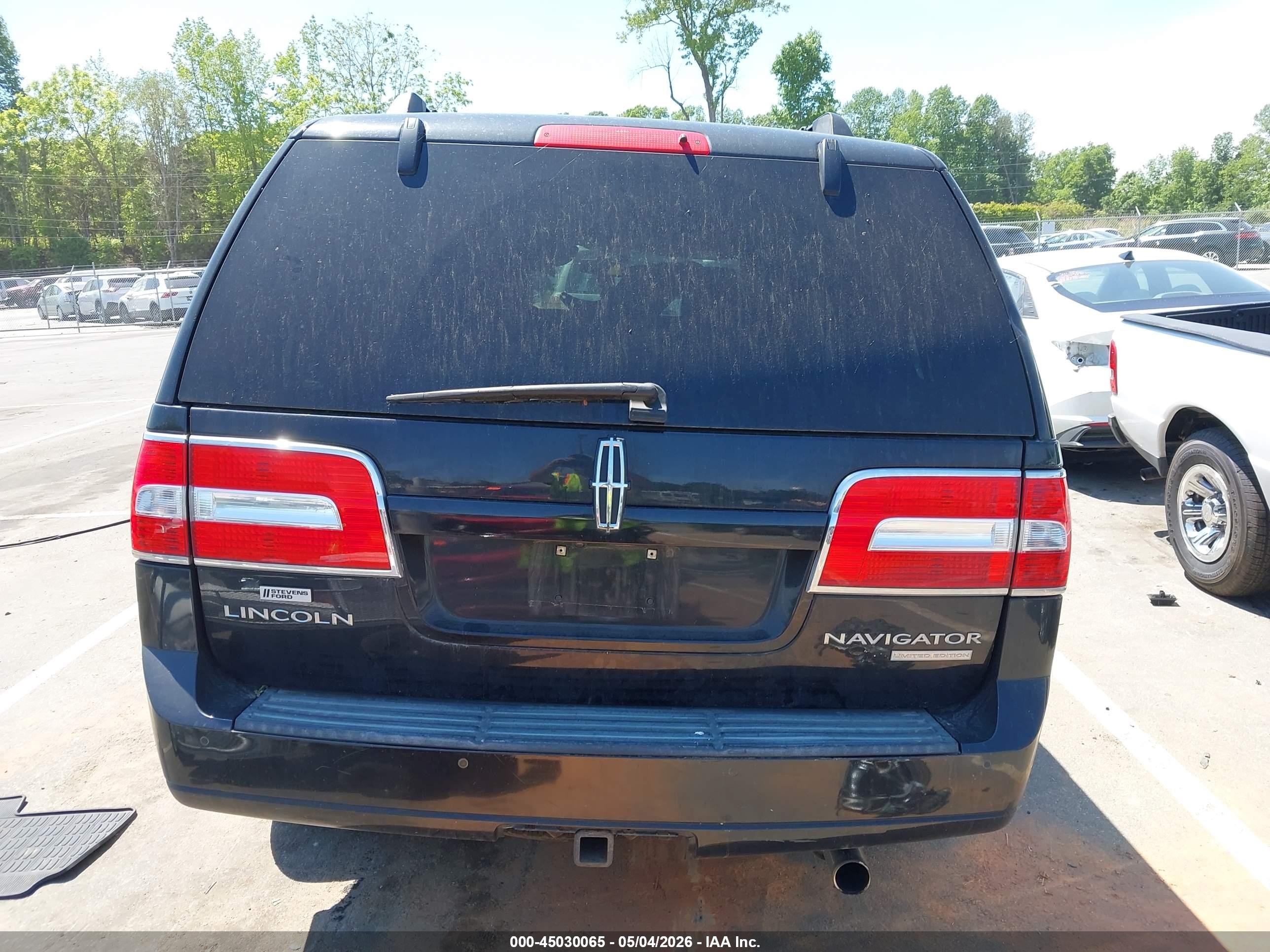 2012 Lincoln Navigator   Black vin: 5LMJJ2J5XCEL09059