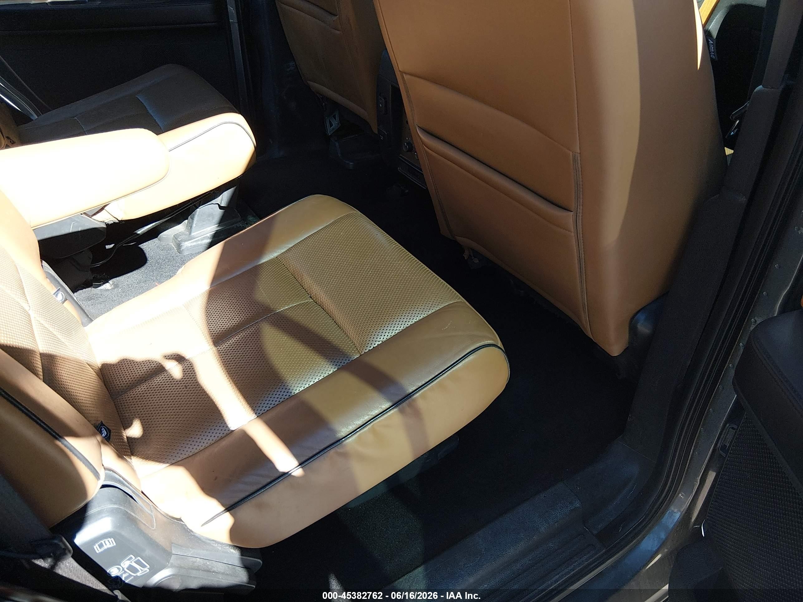 2014 Lincoln Navigator   Черный vin: 5LMJJ2J5XEEL04866