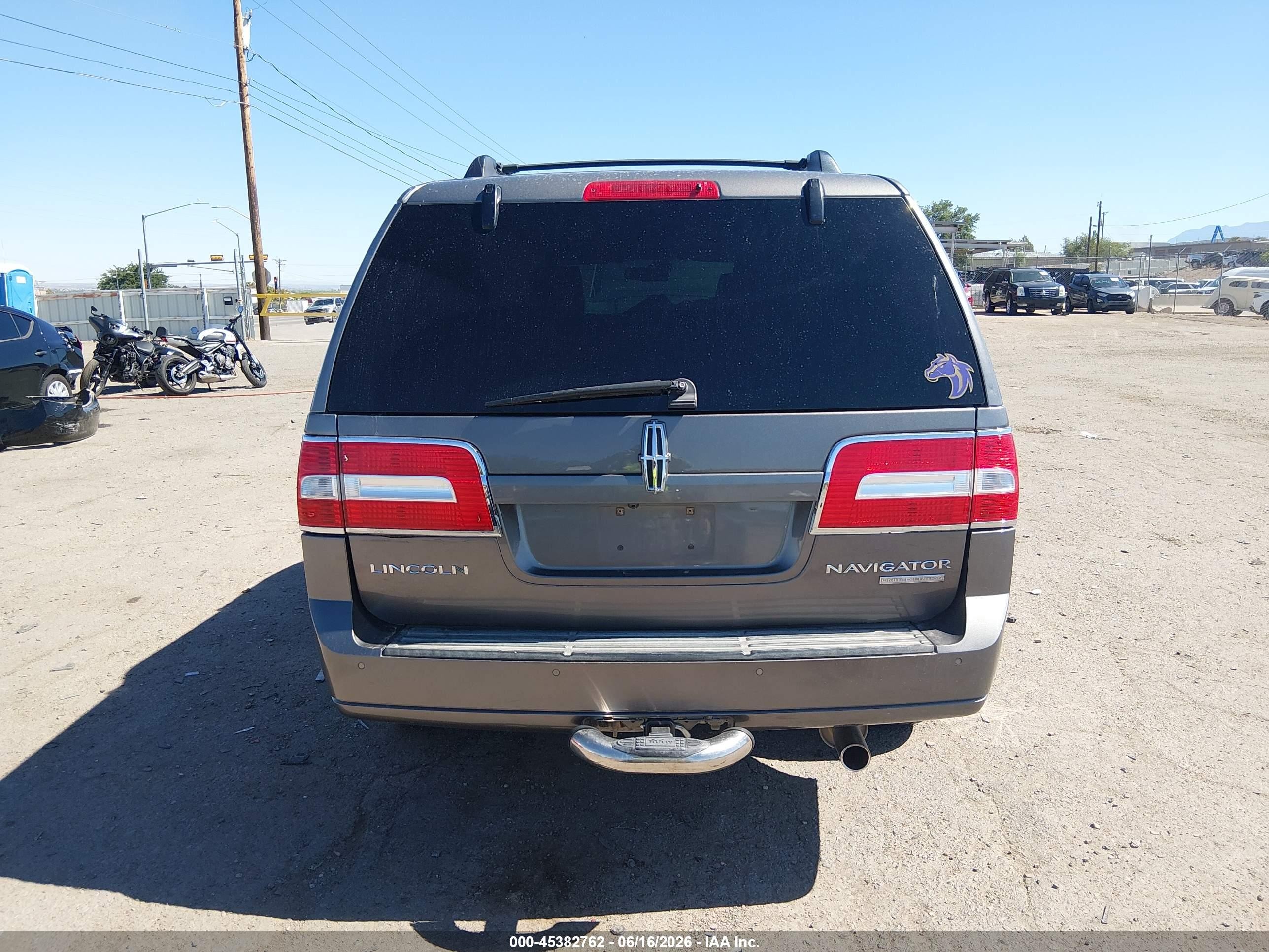 2014 Lincoln Navigator   Черный vin: 5LMJJ2J5XEEL04866