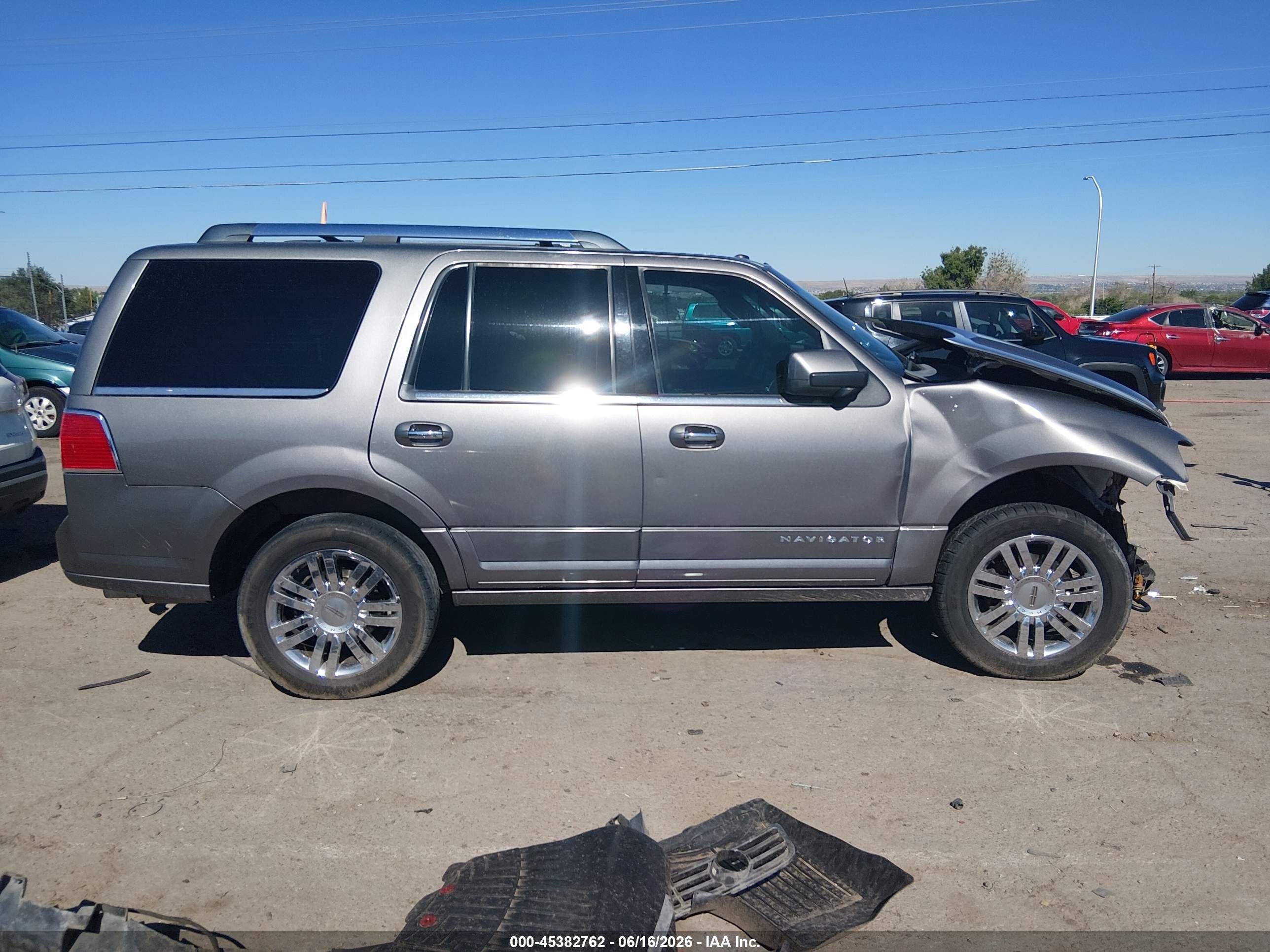 2014 Lincoln Navigator   Черный vin: 5LMJJ2J5XEEL04866