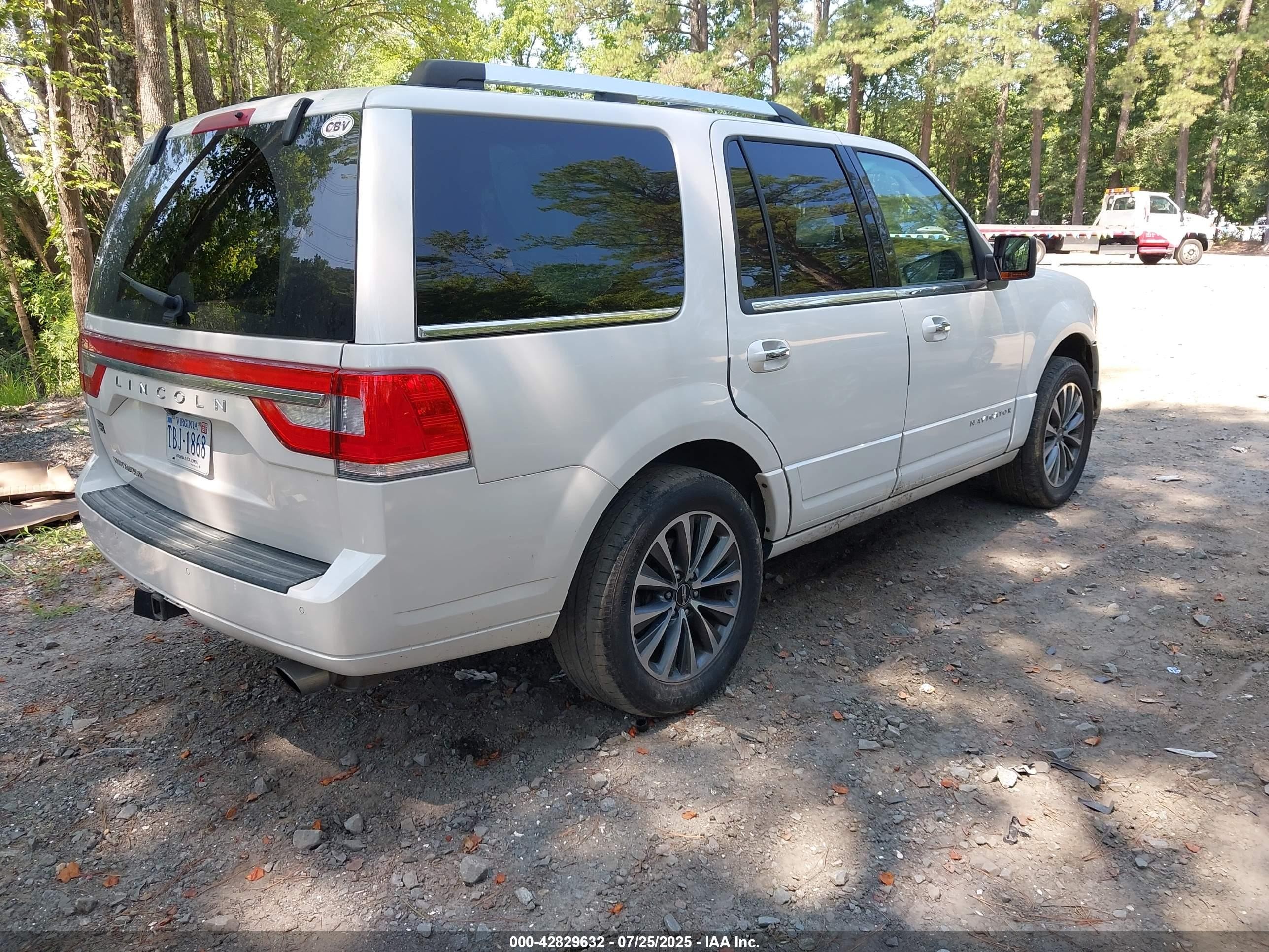 2017 Lincoln Navigator Select White vin: 5LMJJ2JT0HEL04362