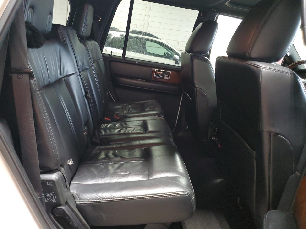 2015 Lincoln Navigator Белый vin: 5LMJJ2JT1FEJ01039