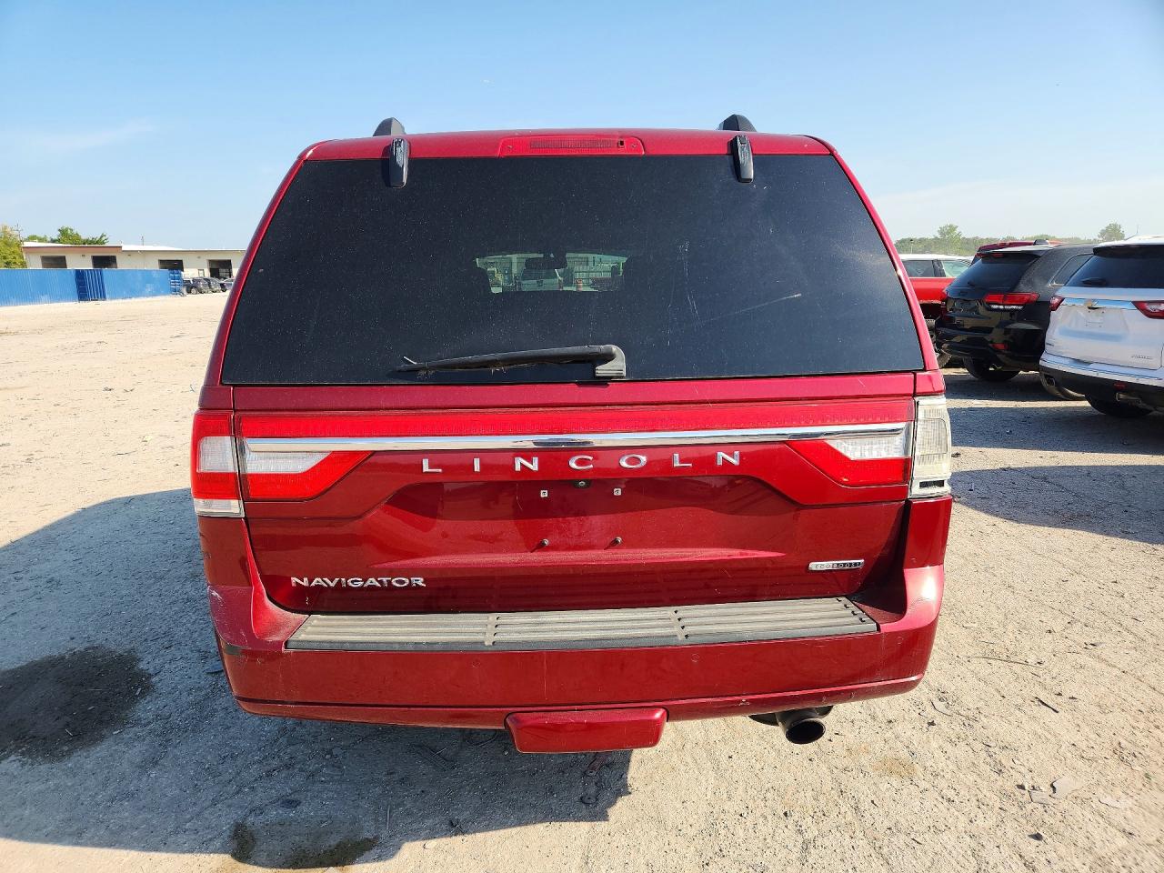 2015 Lincoln Navigator Red vin: 5LMJJ2JT1FEJ02868