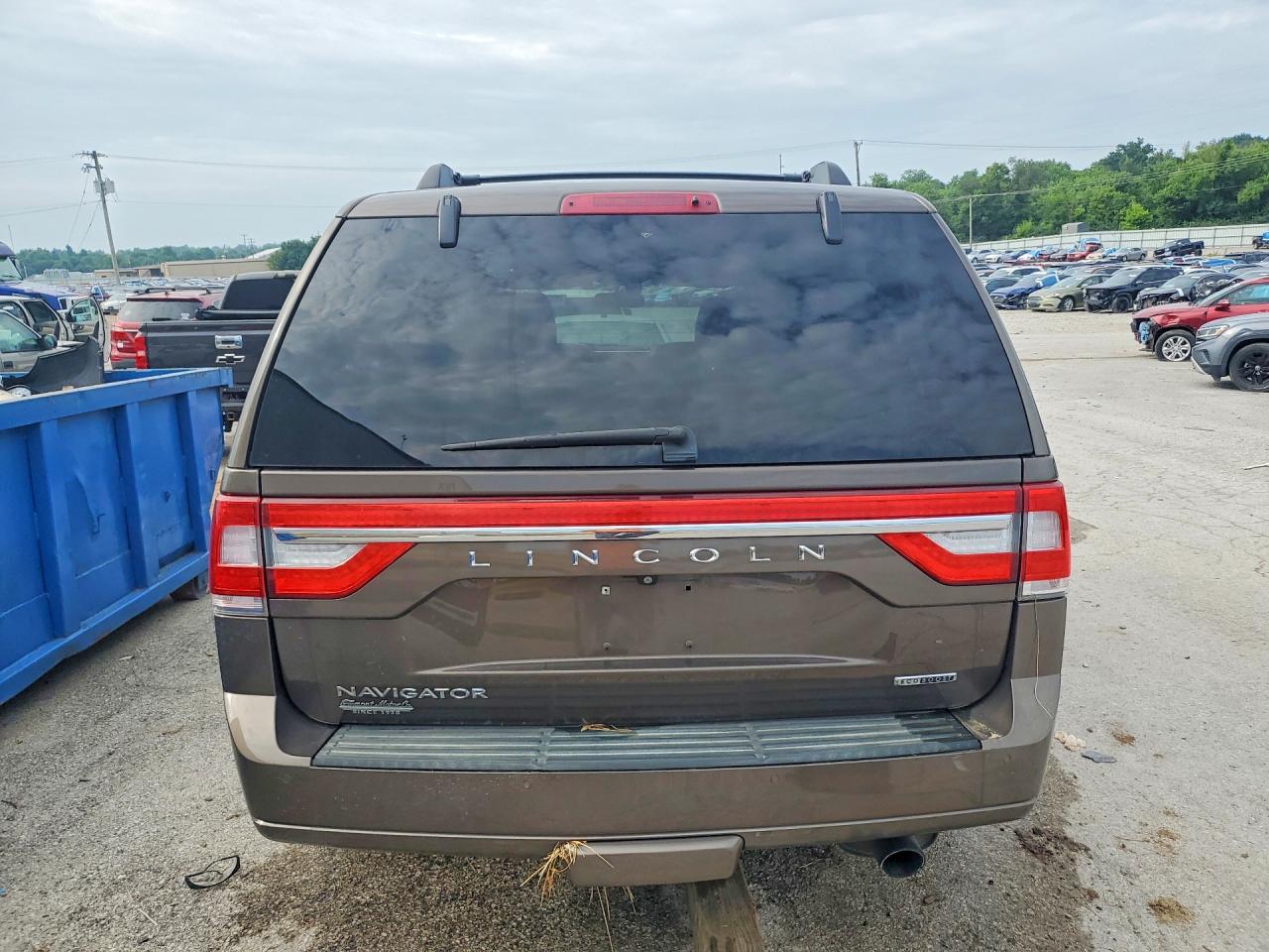 2015 Lincoln Navigator Brown vin: 5LMJJ2JT1FEJ03194