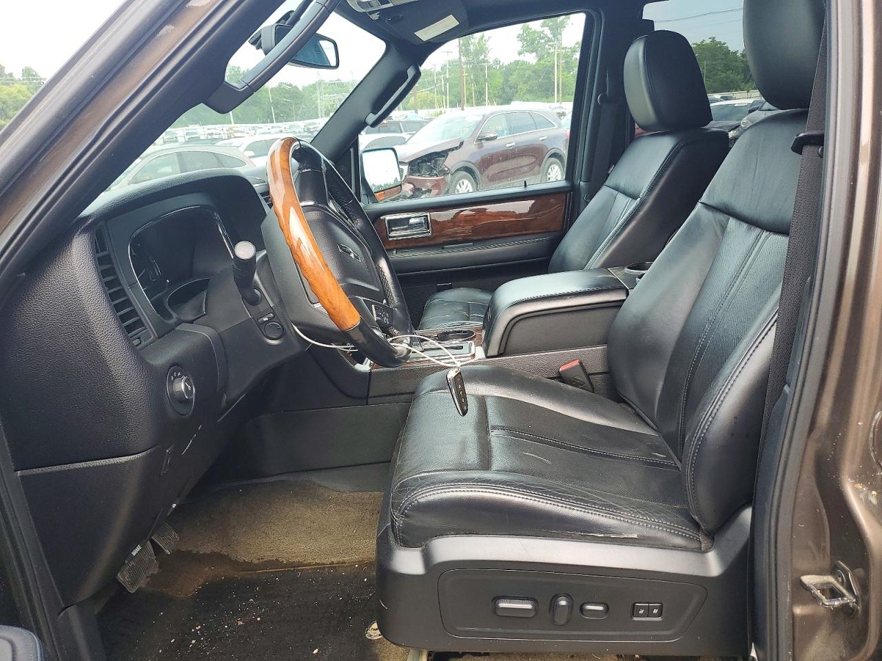 2015 Lincoln Navigator Brown vin: 5LMJJ2JT1FEJ03194