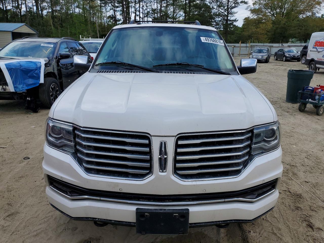 2015 Lincoln Navigator White vin: 5LMJJ2JT1FEJ05818