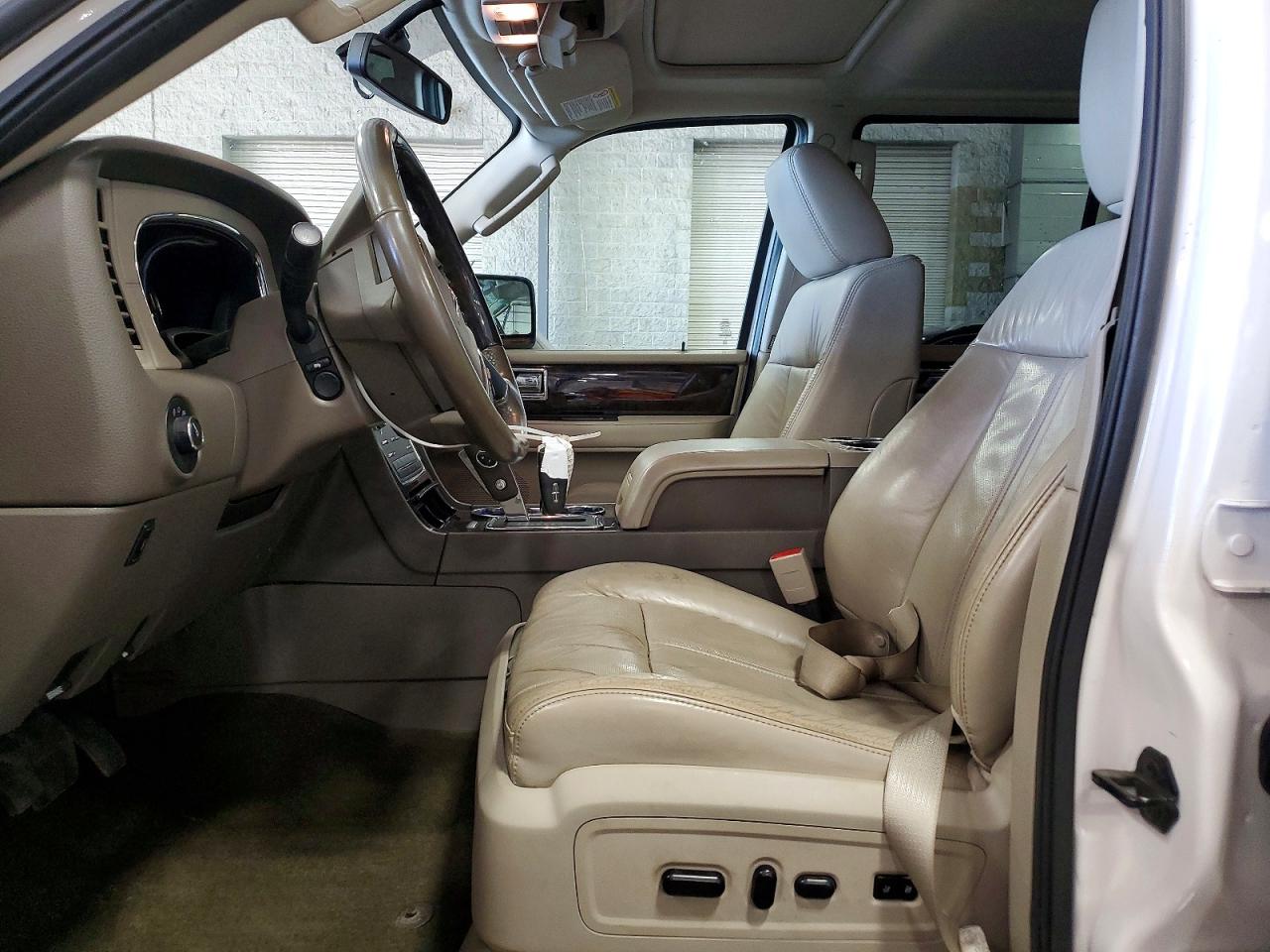 2015 Lincoln Navigator Белый vin: 5LMJJ2JT3FEJ13113