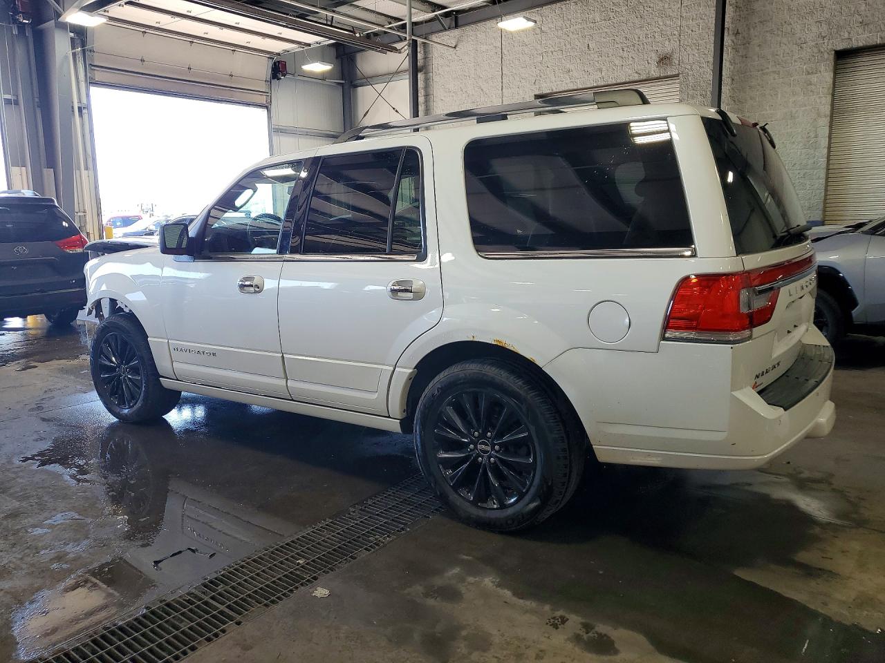 2015 Lincoln Navigator Белый vin: 5LMJJ2JT3FEJ13113