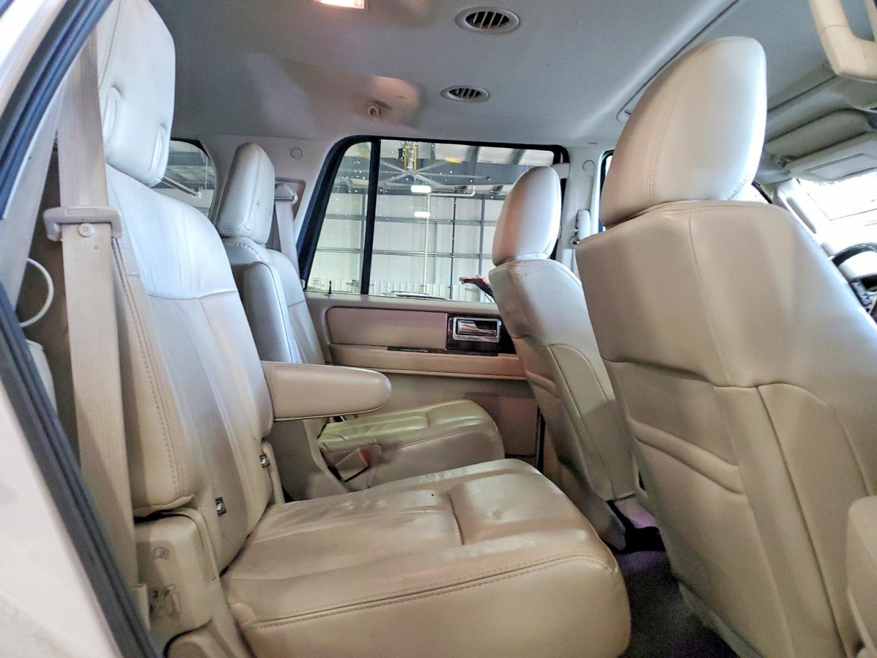 2015 Lincoln Navigator Белый vin: 5LMJJ2JT3FEJ13113