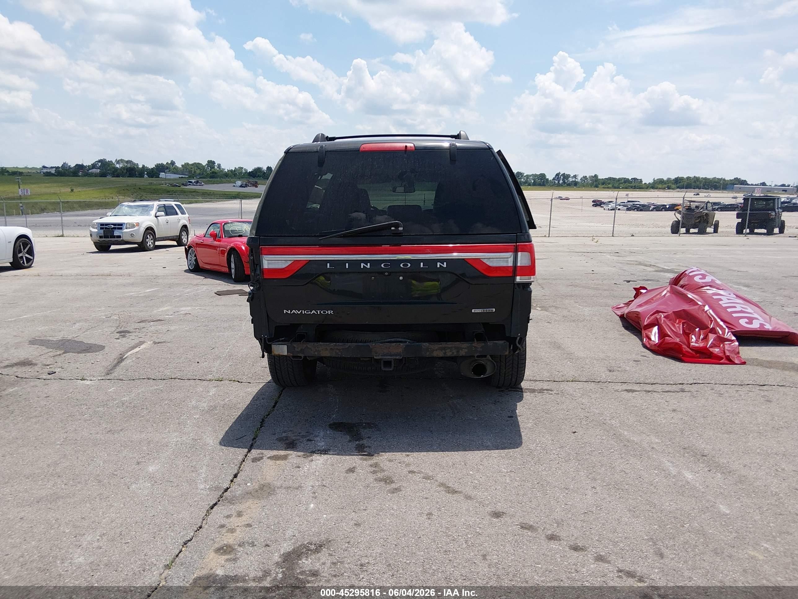 2015 Lincoln Navigator   Black vin: 5LMJJ2JT4FEJ13332