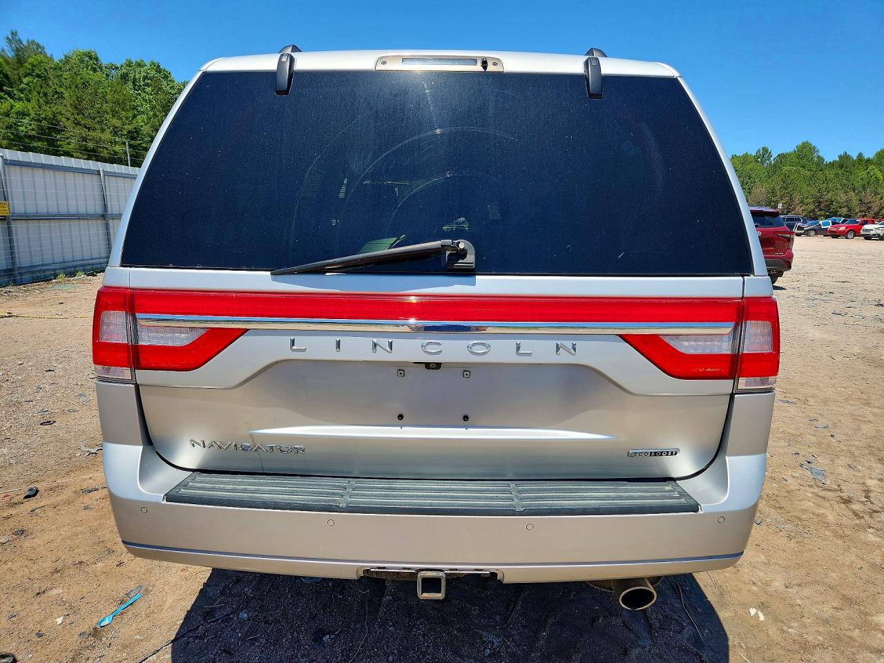 2015 Lincoln Navigator Silver vin: 5LMJJ2JT7FEJ01630