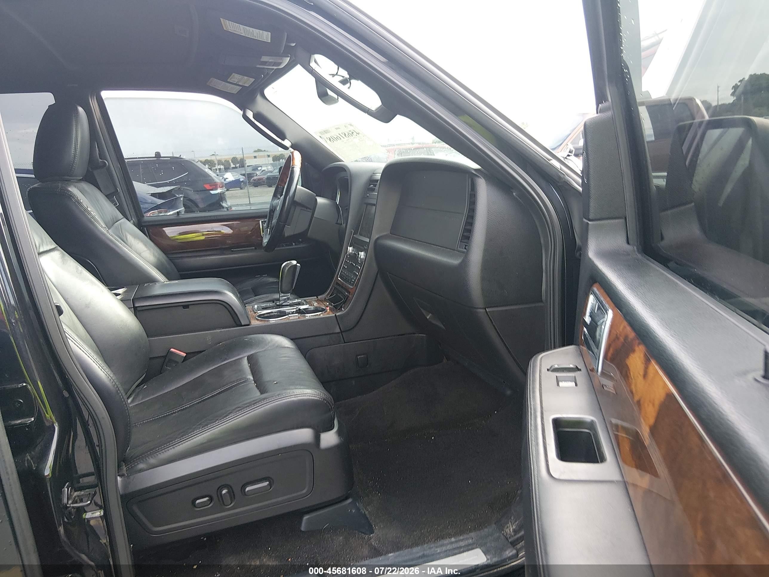 2015 Lincoln Navigator   Black vin: 5LMJJ2JT8FEJ02608